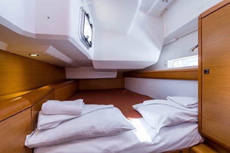 Photo #2 - Sun Odyssey 469 (Tintabella) in Athen - 17504