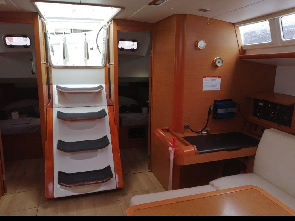 Photo #34 - Sun Odyssey 469 (Tintabella) in Athen - 17504