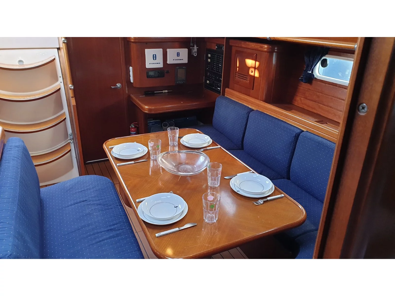 Beneteau 50 (INTERMEZZO) Interior image - 18
