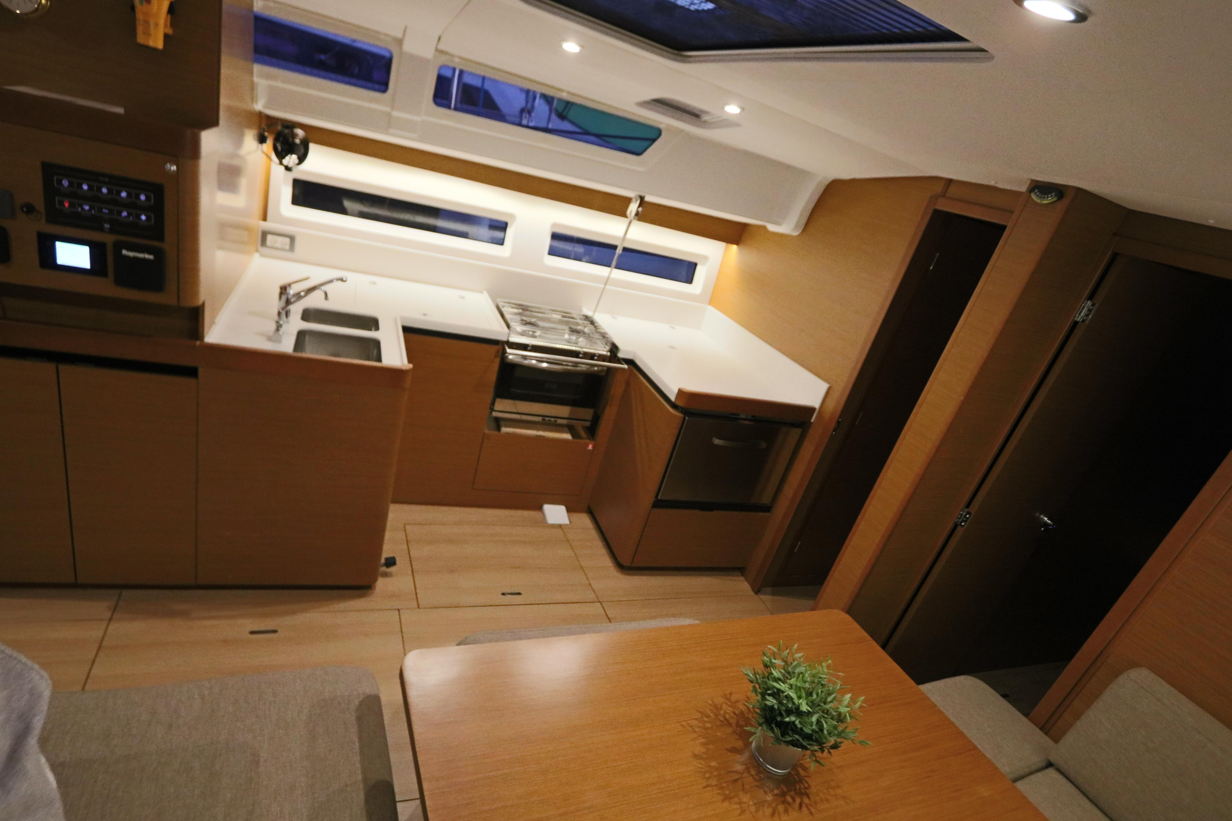 Photo #8 - Sun Odyssey 490 (Aqua Fun) in Lavrion - 17173