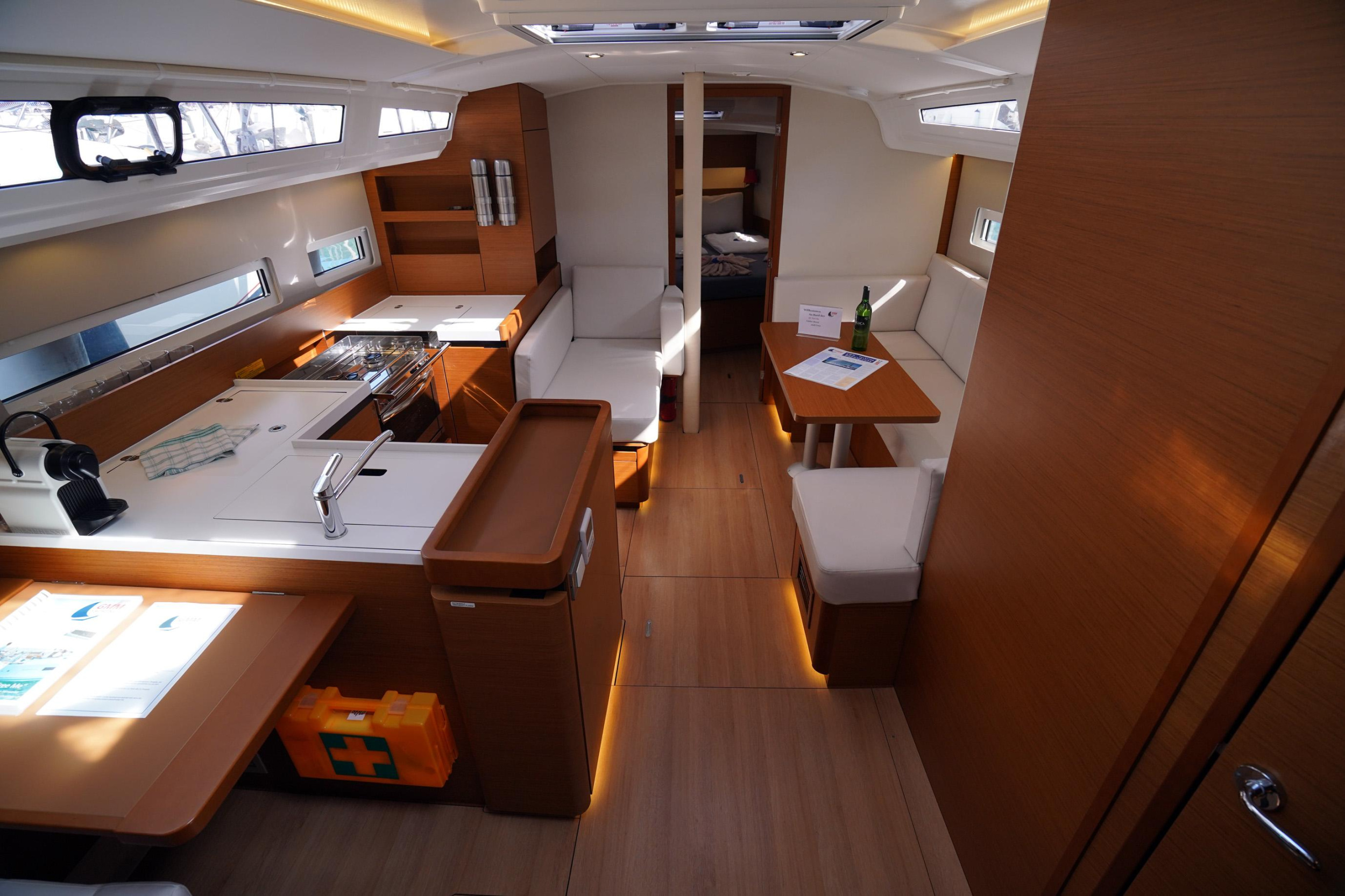 Photo #7 - Sun Odyssey 410 (Free Me) in Marmaris - 13146