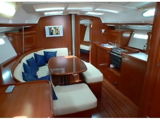 Oceanis Clipper 393 (Victory Sail) Interior image - 12