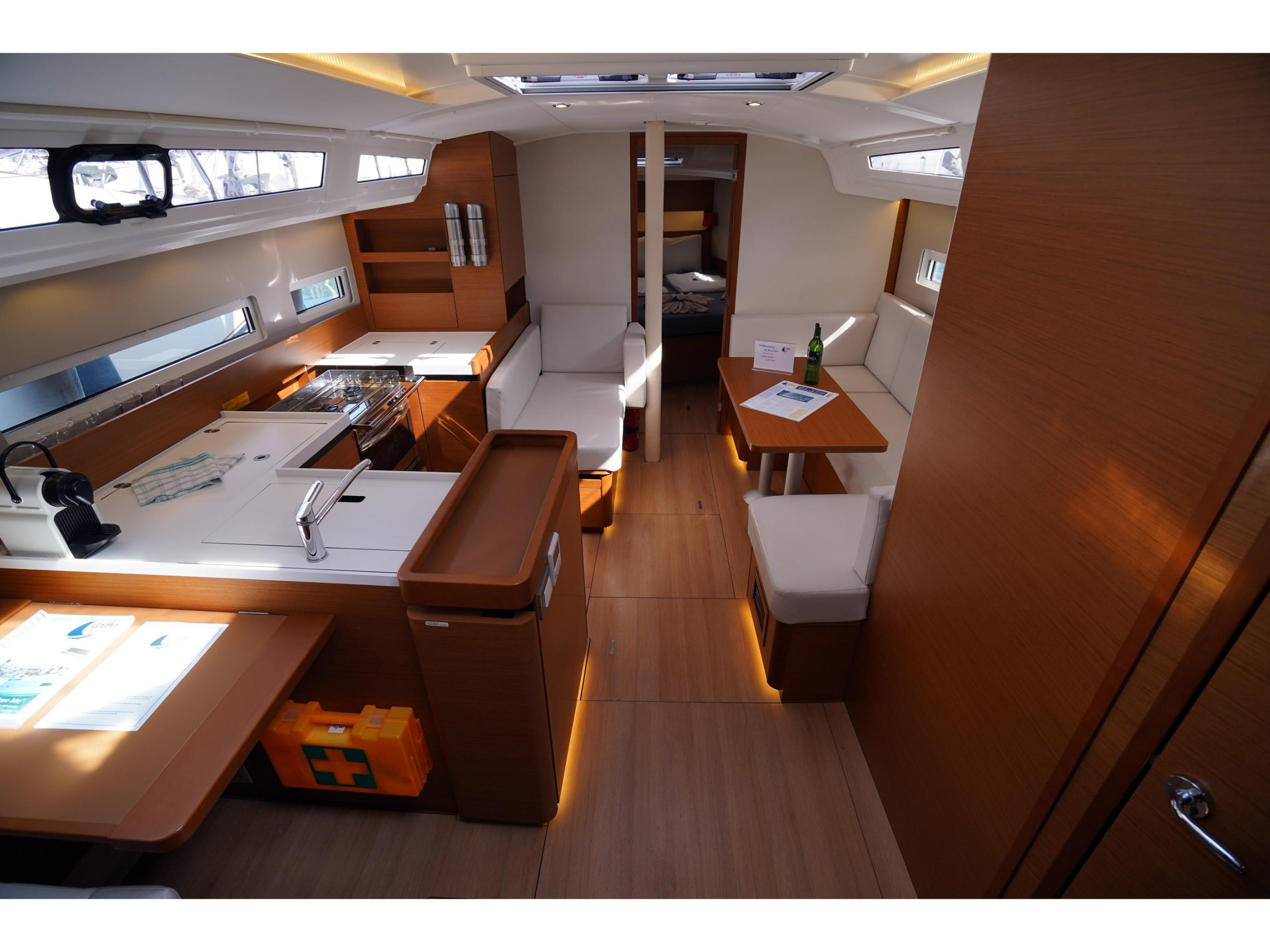 Photo #11 - Sun Odyssey 410 (Free Me) in Marmaris - 13146