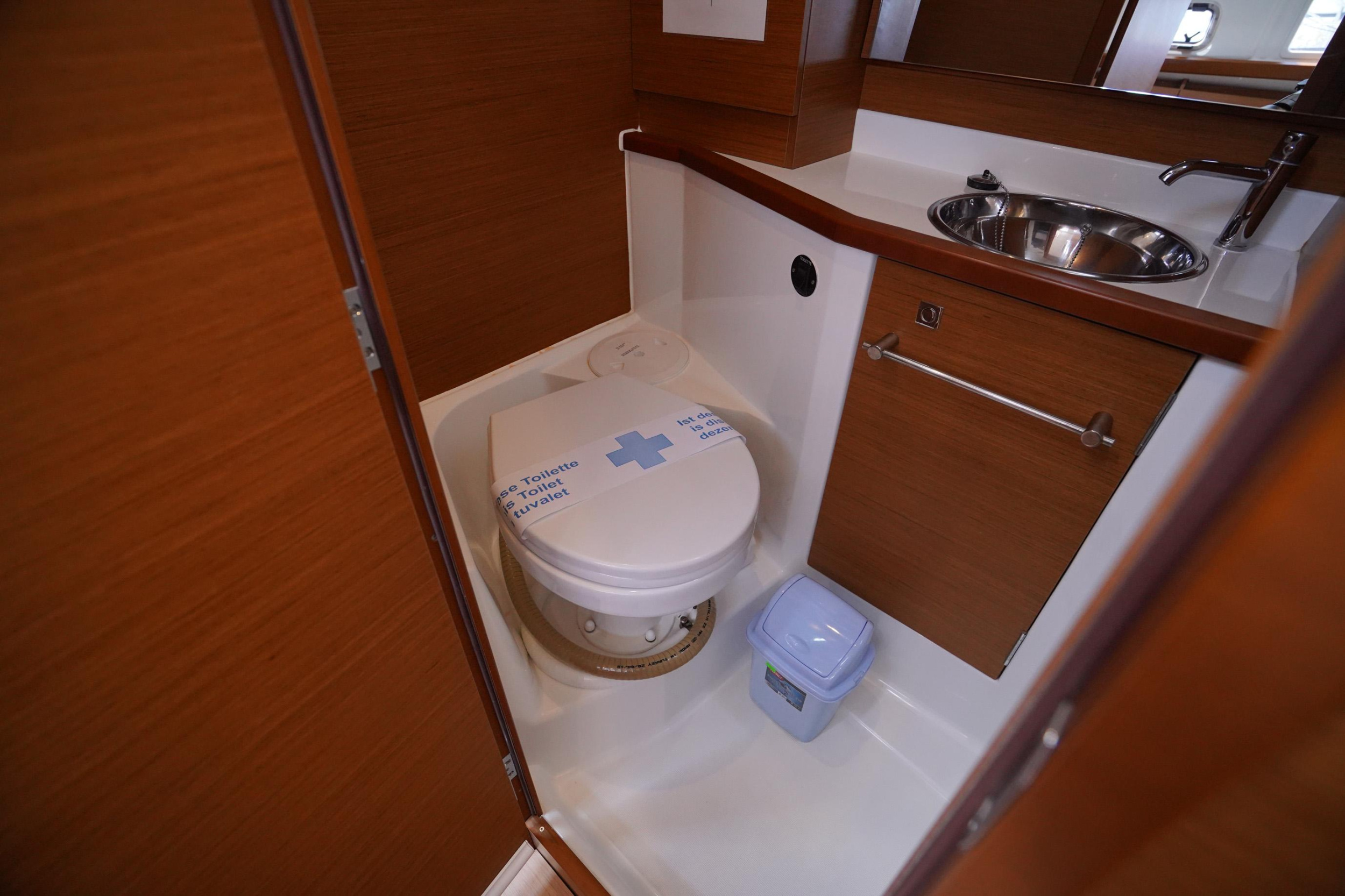 Photo #11 - Sun Odyssey 389 (Gin Fizz) in Marmaris - 13440