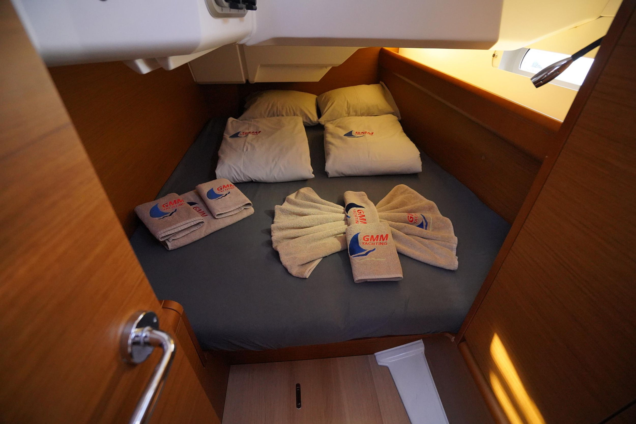 Photo #4 - Sun Odyssey 389 (Gin Fizz) in Marmaris - 13440
