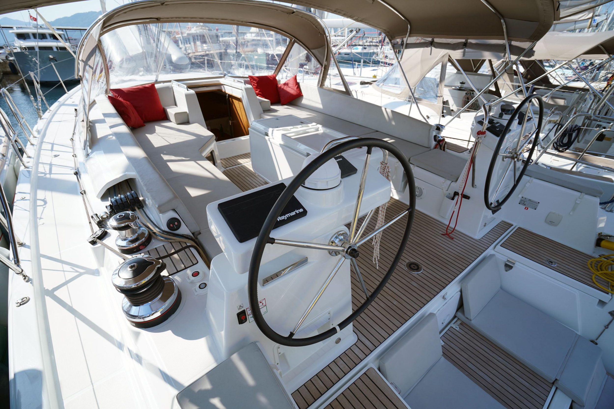 Photo #10 - Jeanneau 54 (Cappuccino Due) in Marmaris - 13592