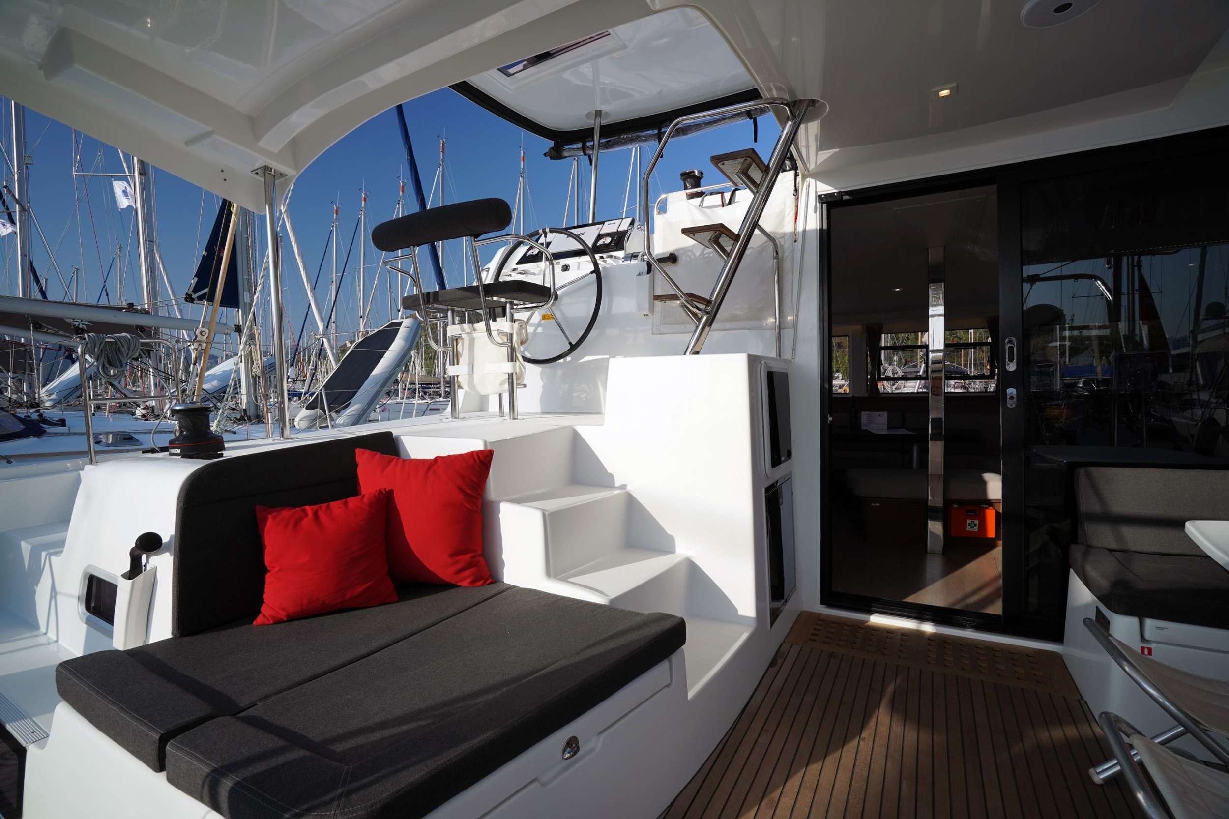 Photo #4 - Lagoon 42 (Little Dream) in Marmaris - 12943