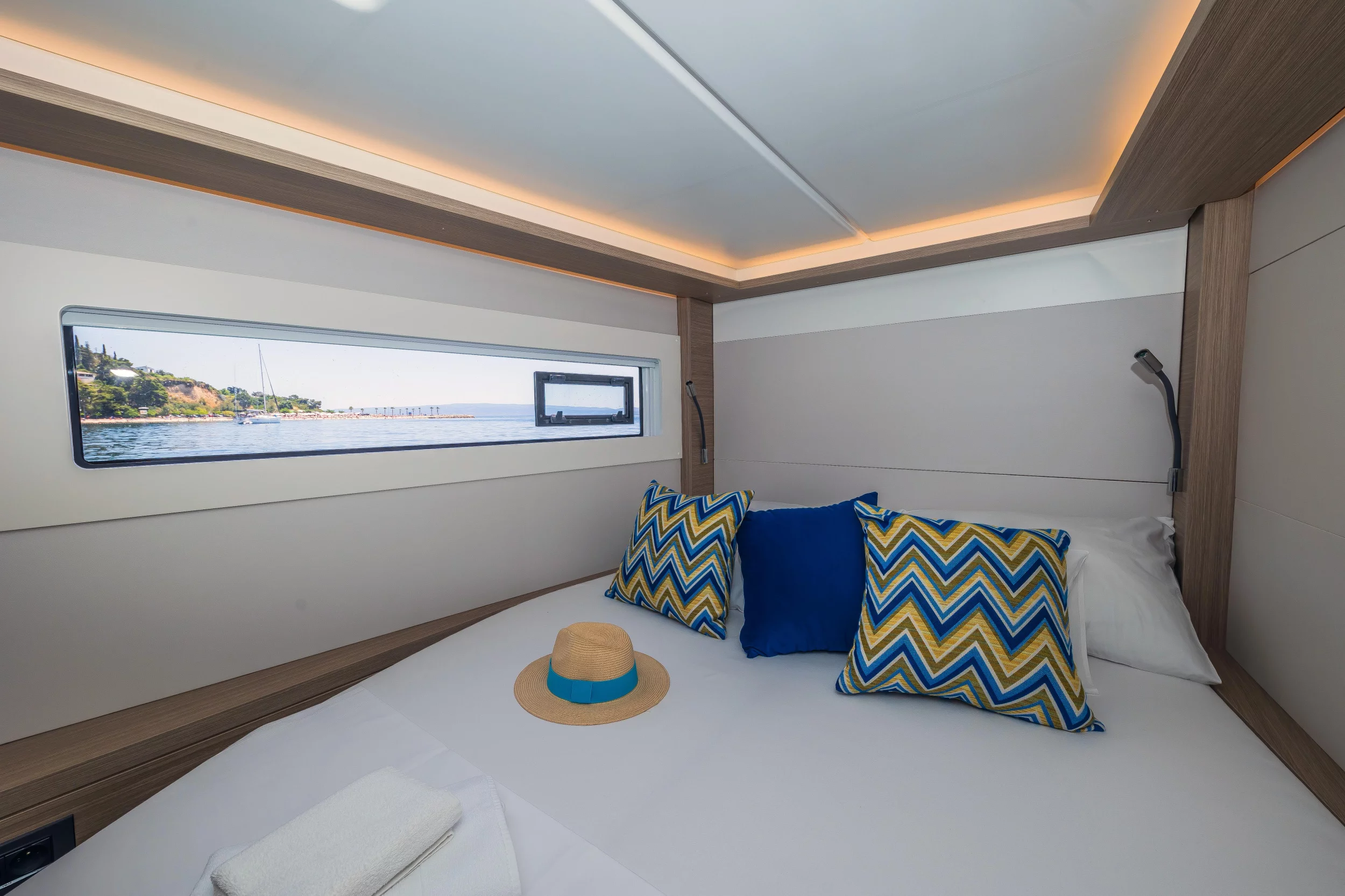 Lagoon 46 (BIG BLUE)  - 13