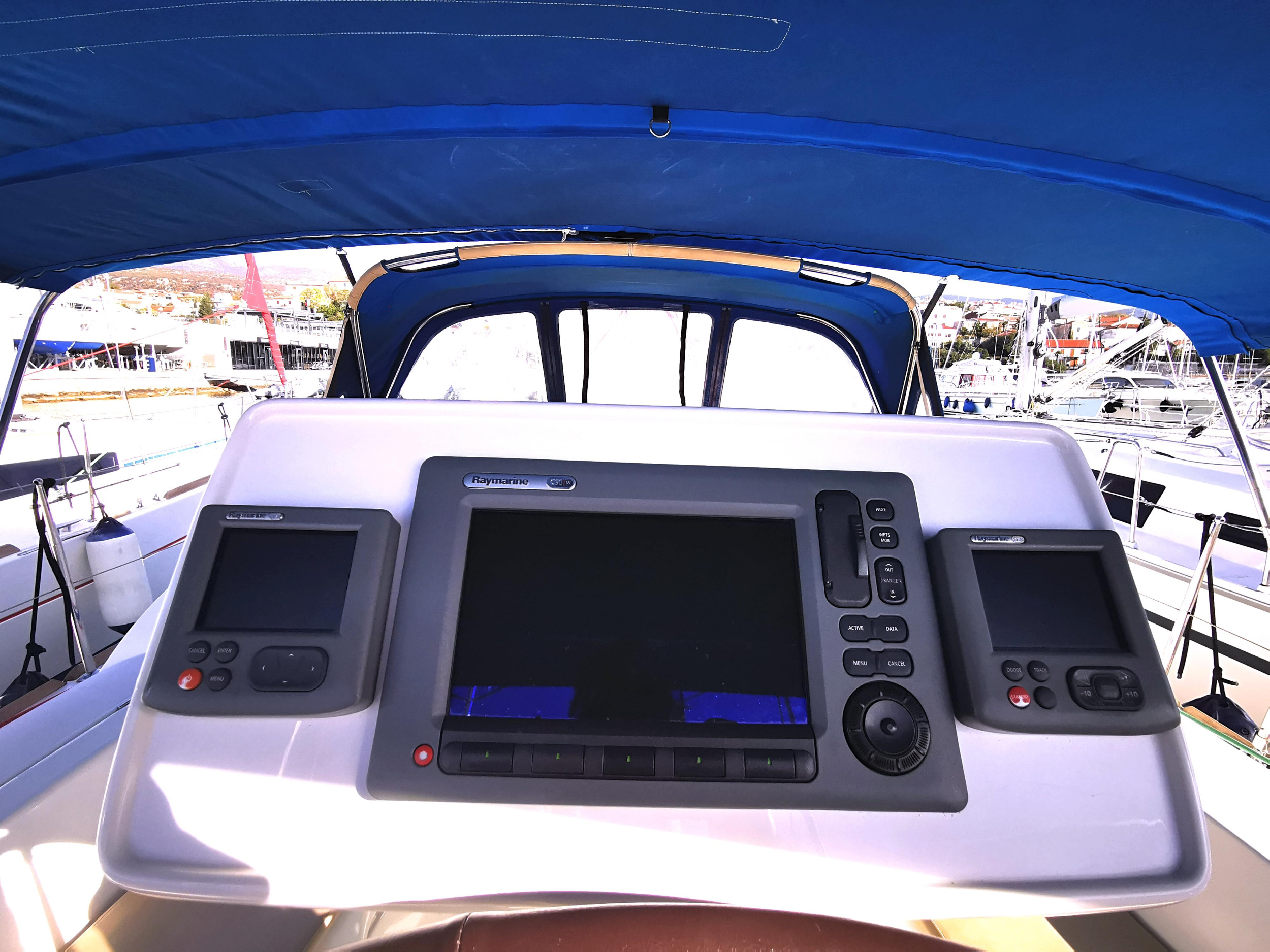 Photo #14 - Sun Odyssey 36i (Mia) en Novi Vinodolski - 9318