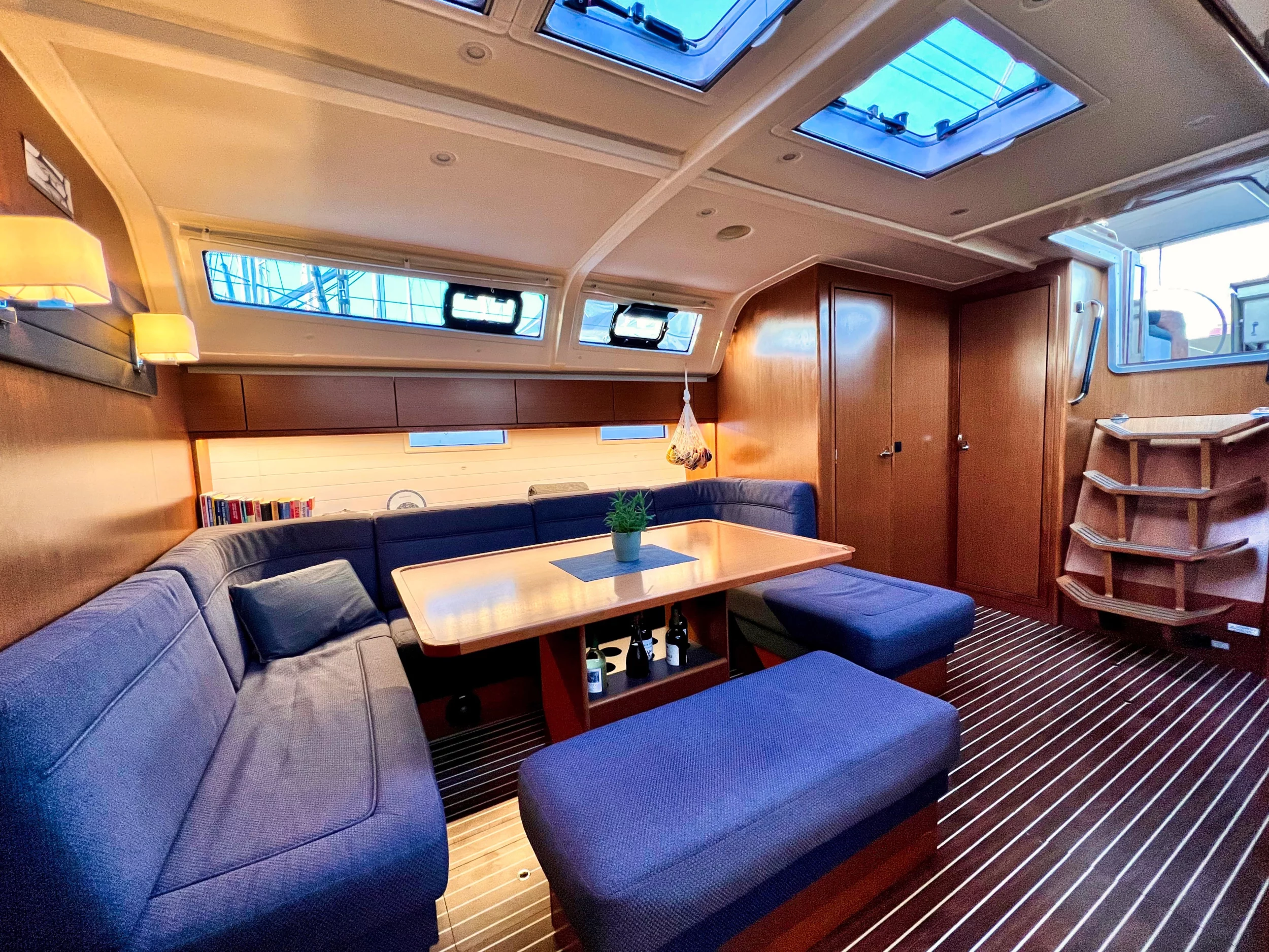 Bavaria 51 Cruiser (Teorema) Interior image - 18