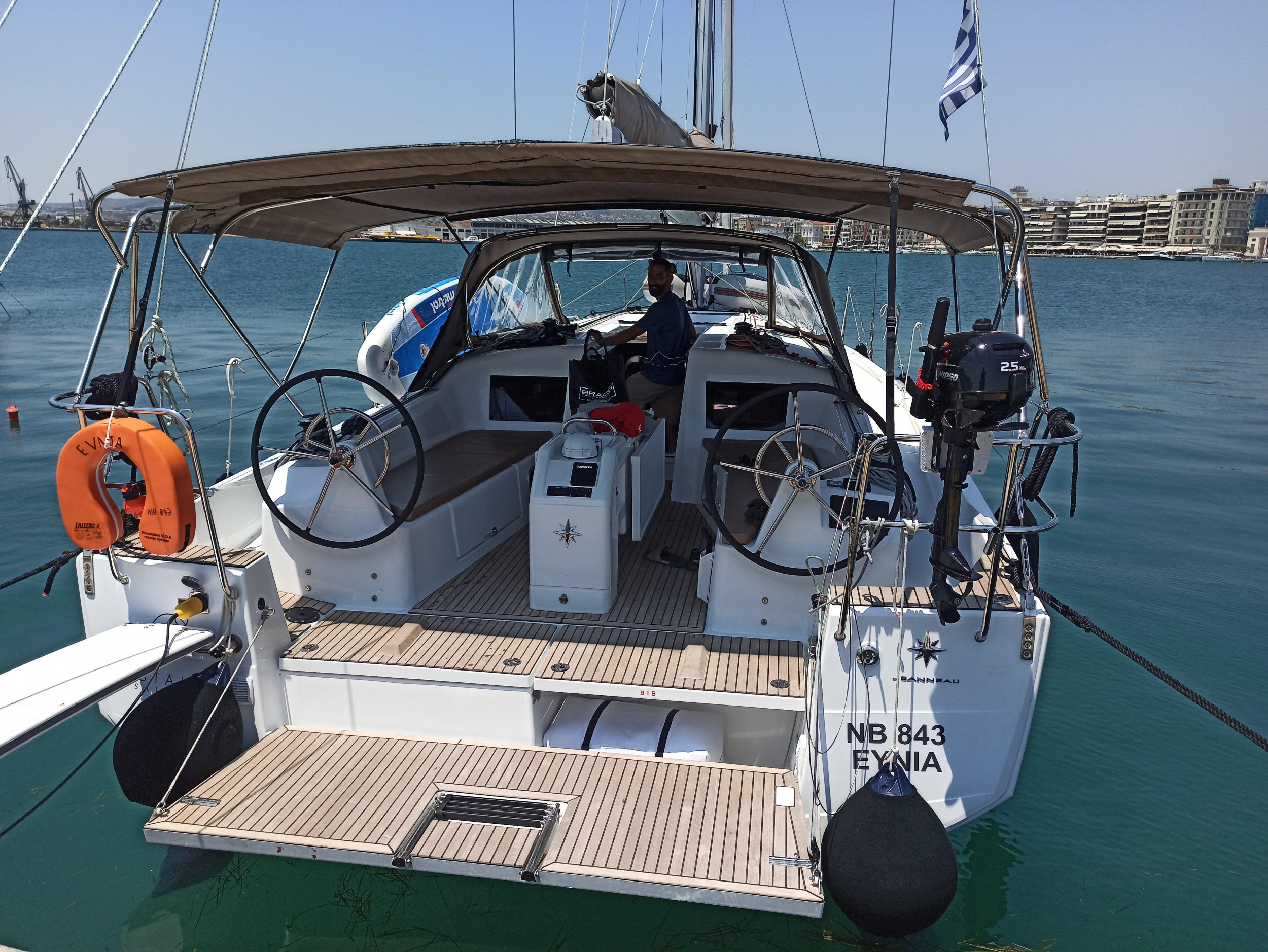 Photo #2 - Sun Odyssey 410 (Evnia) en Volos - 16595