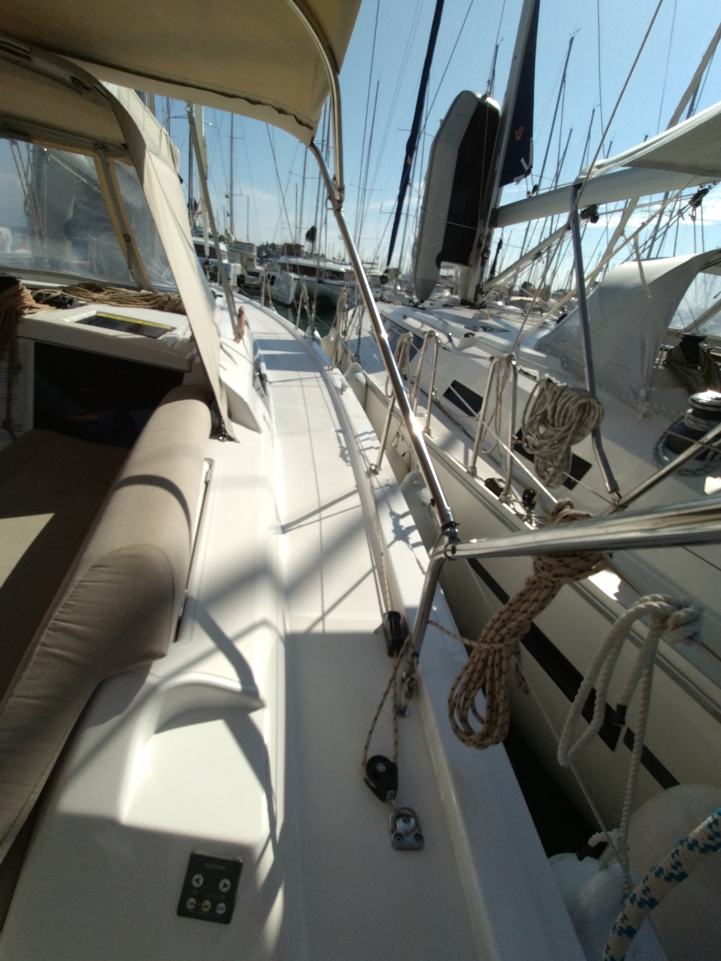 Photo #7 - Dufour 430 (Triumph) in Korfu - 14000