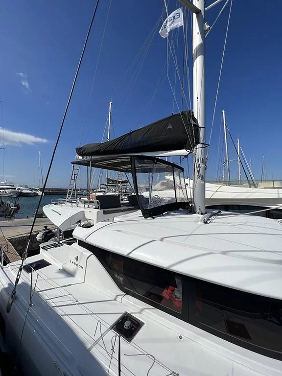 Lagoon 46 (MPLE (air condition, generator, water maker)    _Skippered Only_)  - 1