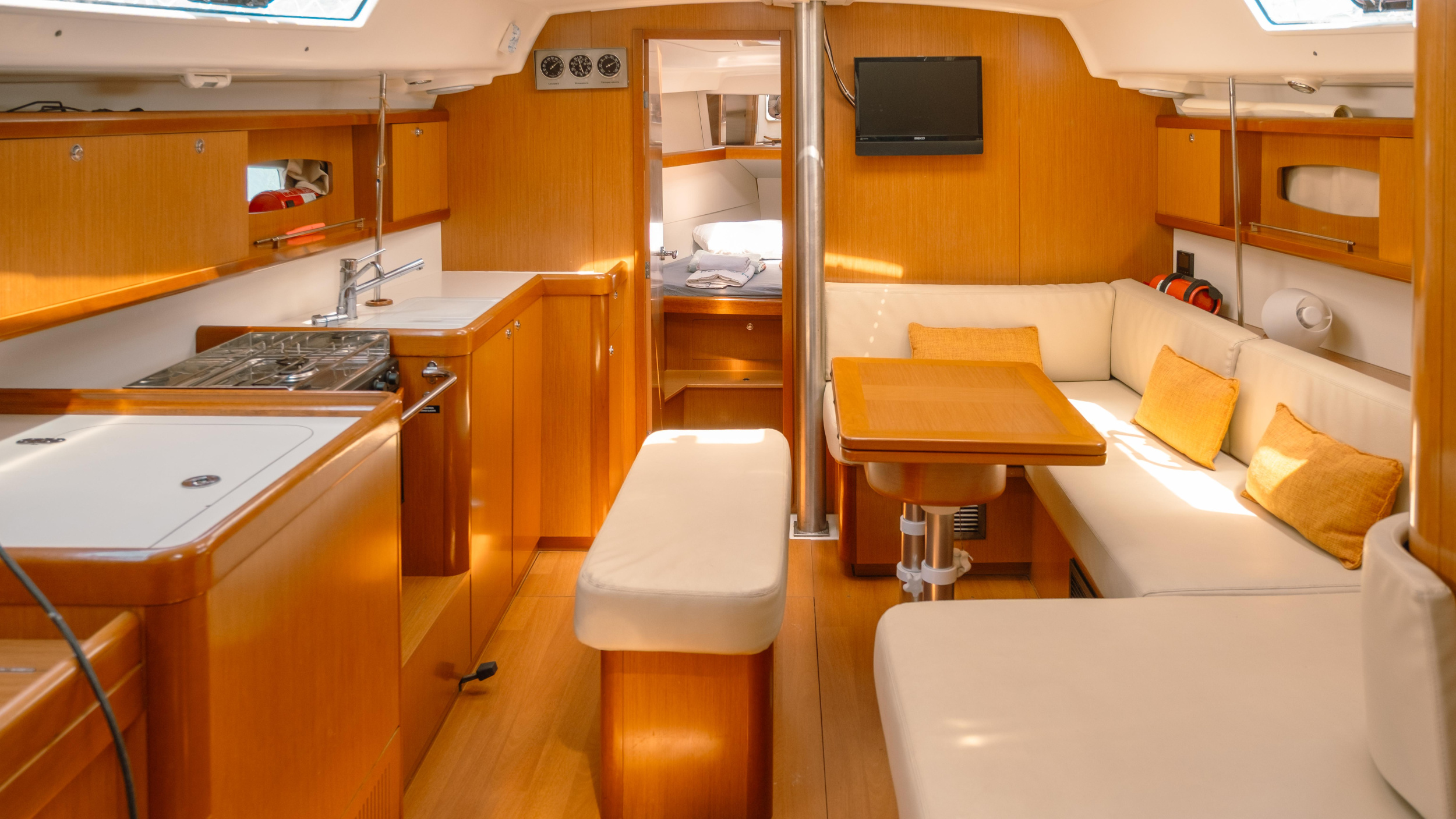 Photo #9 - Oceanis 40 (Safir) in Fethiye - 61305