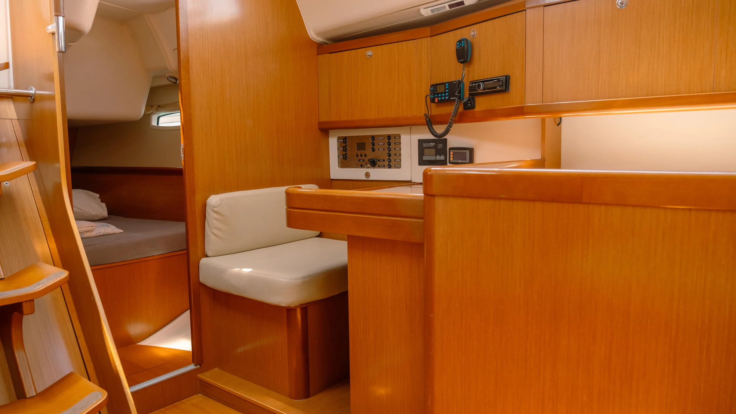 Oceanis 40 (Safir)  - 16
