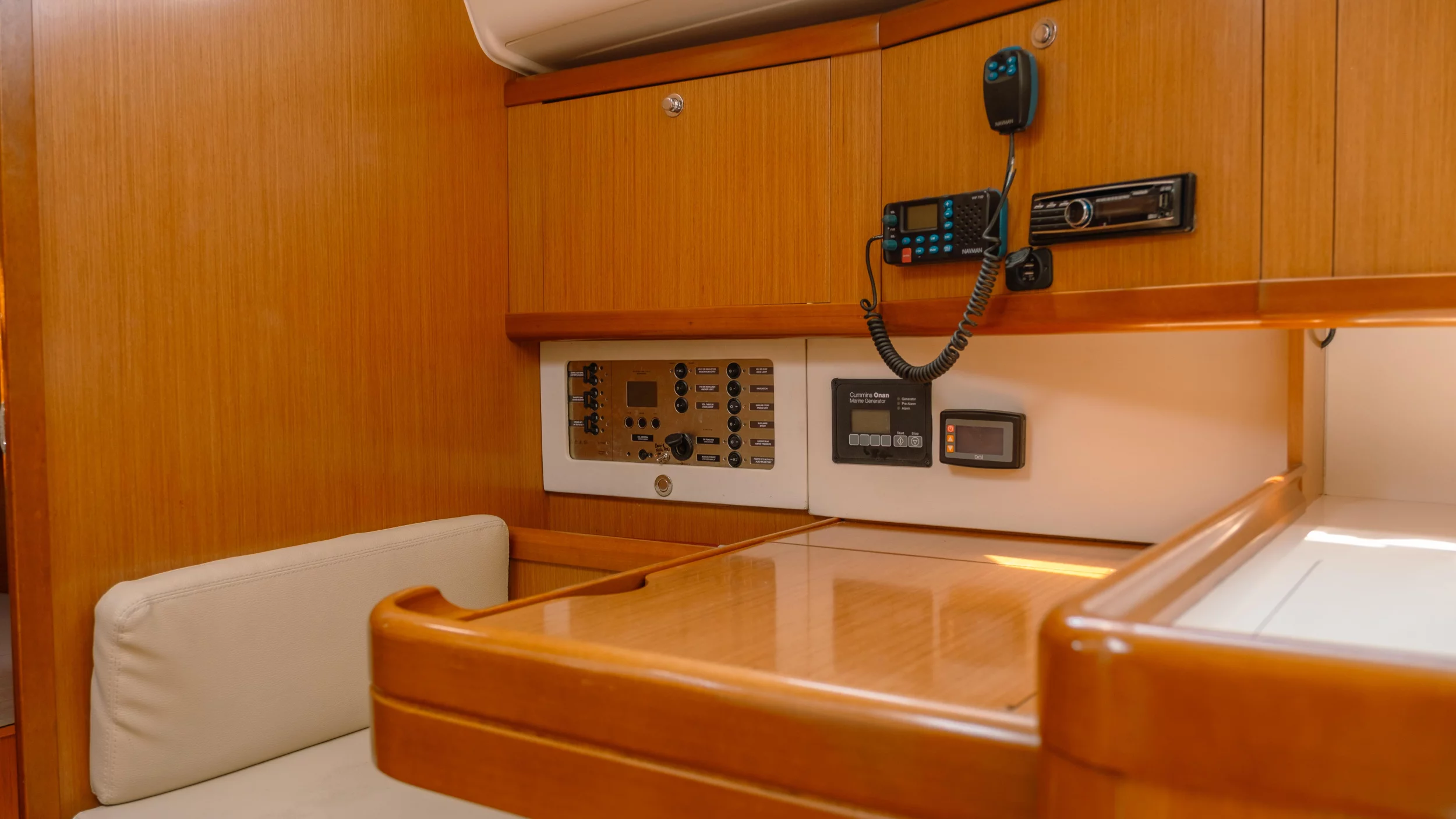 Oceanis 40 (Safir)  - 18