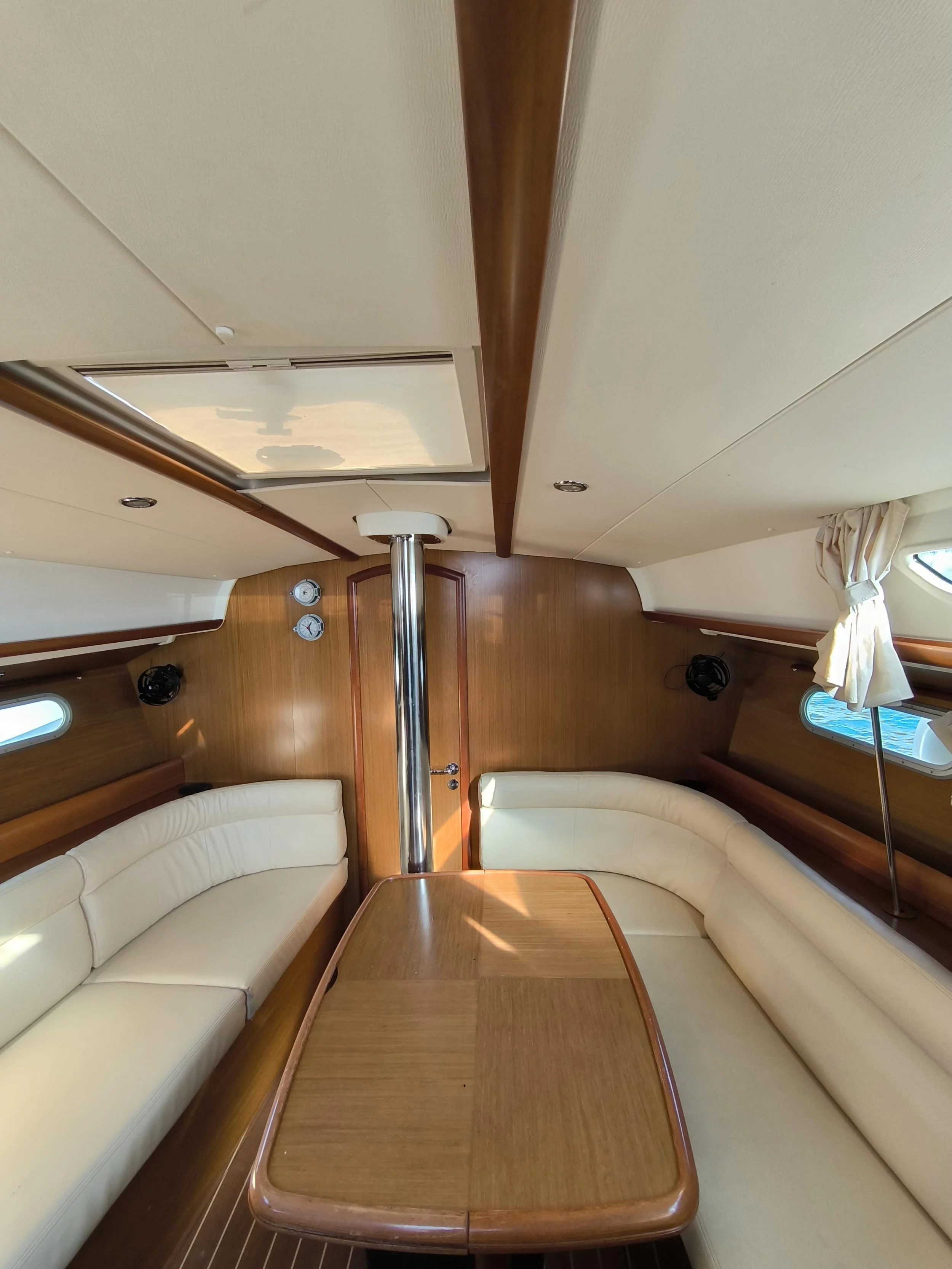 Sun Odyssey 39i (Bookie Too)  - 9