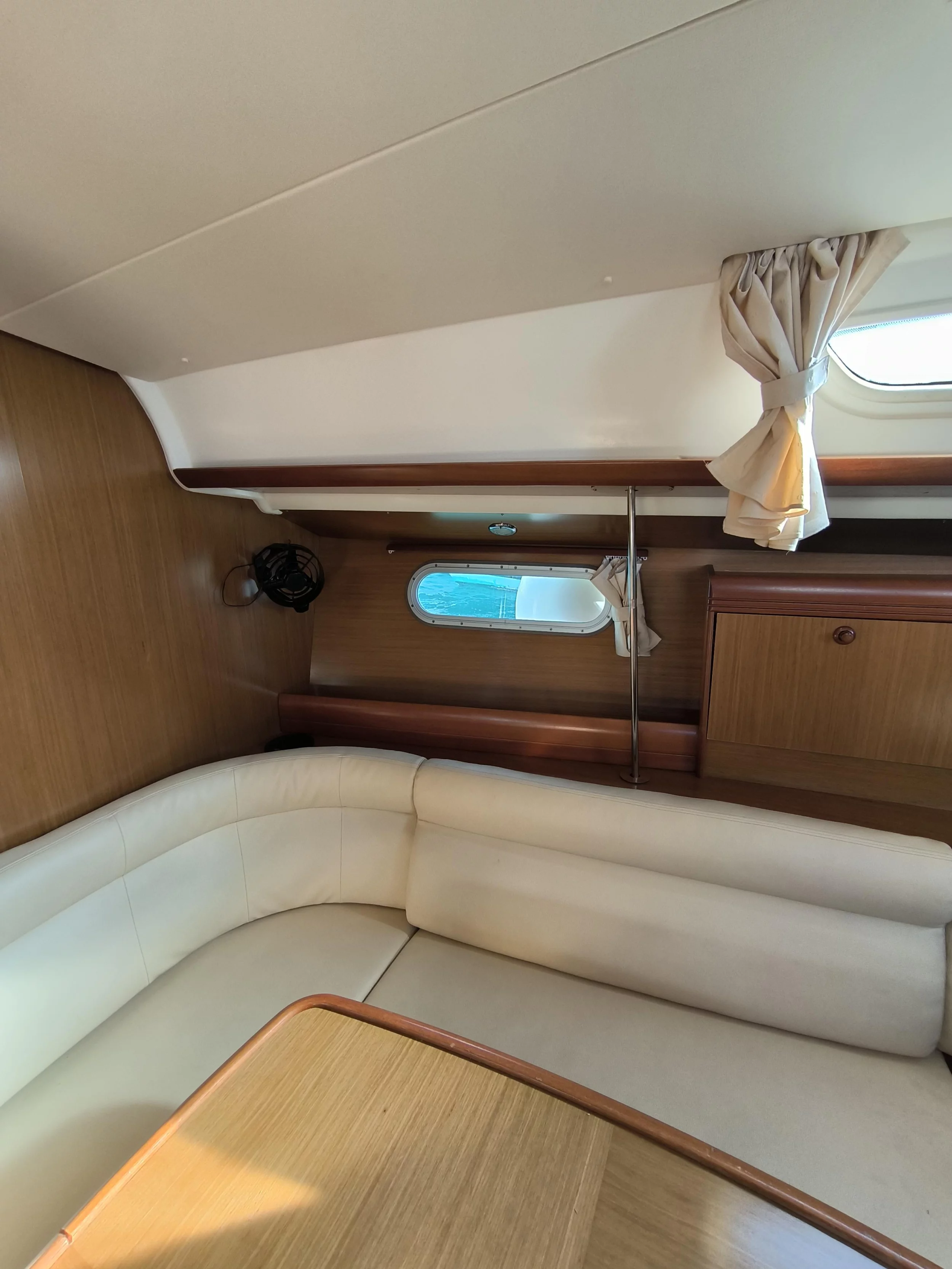 Sun Odyssey 39i (Bookie Too)  - 16
