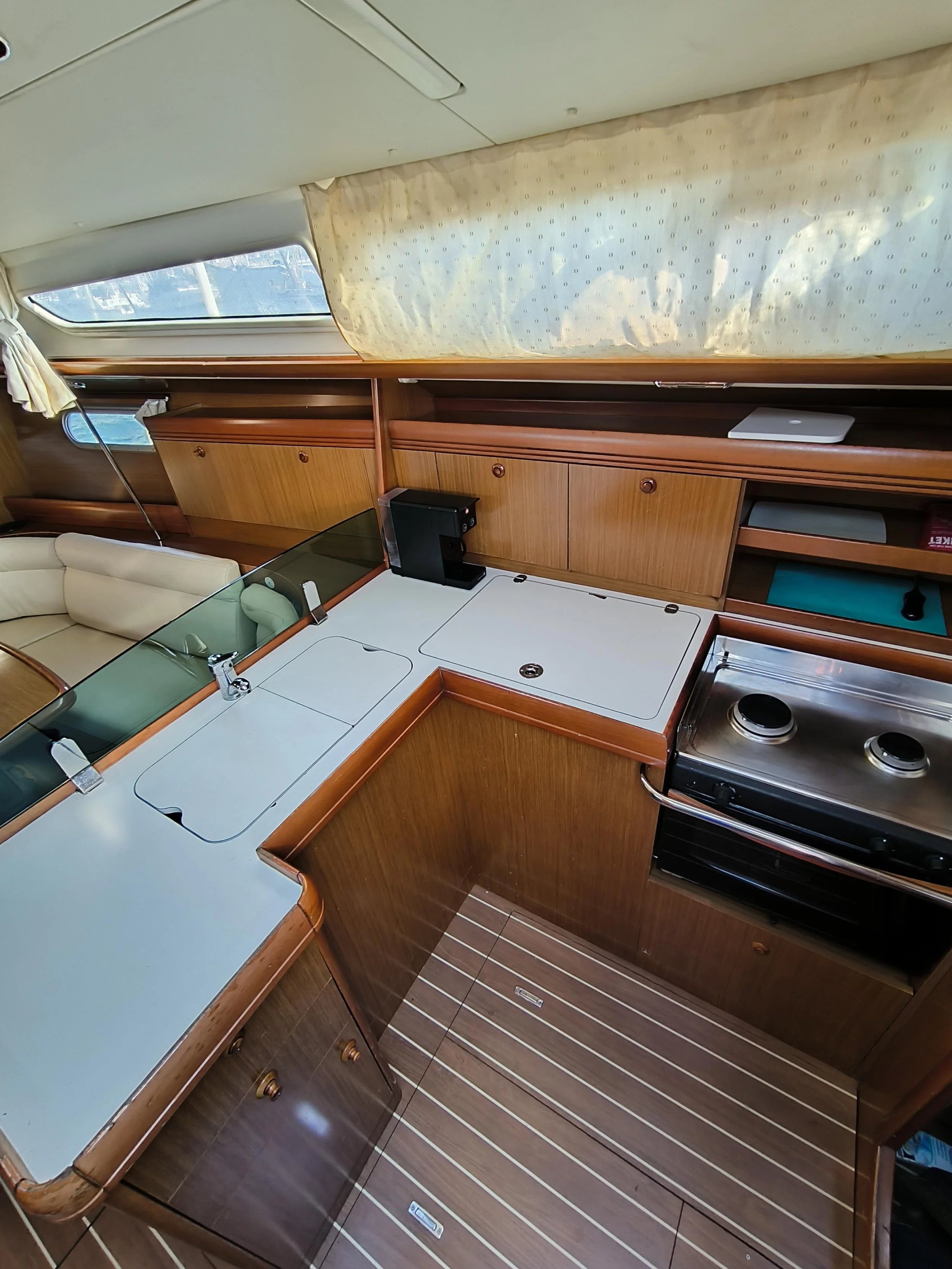 Sun Odyssey 39i (Bookie Too)  - 12