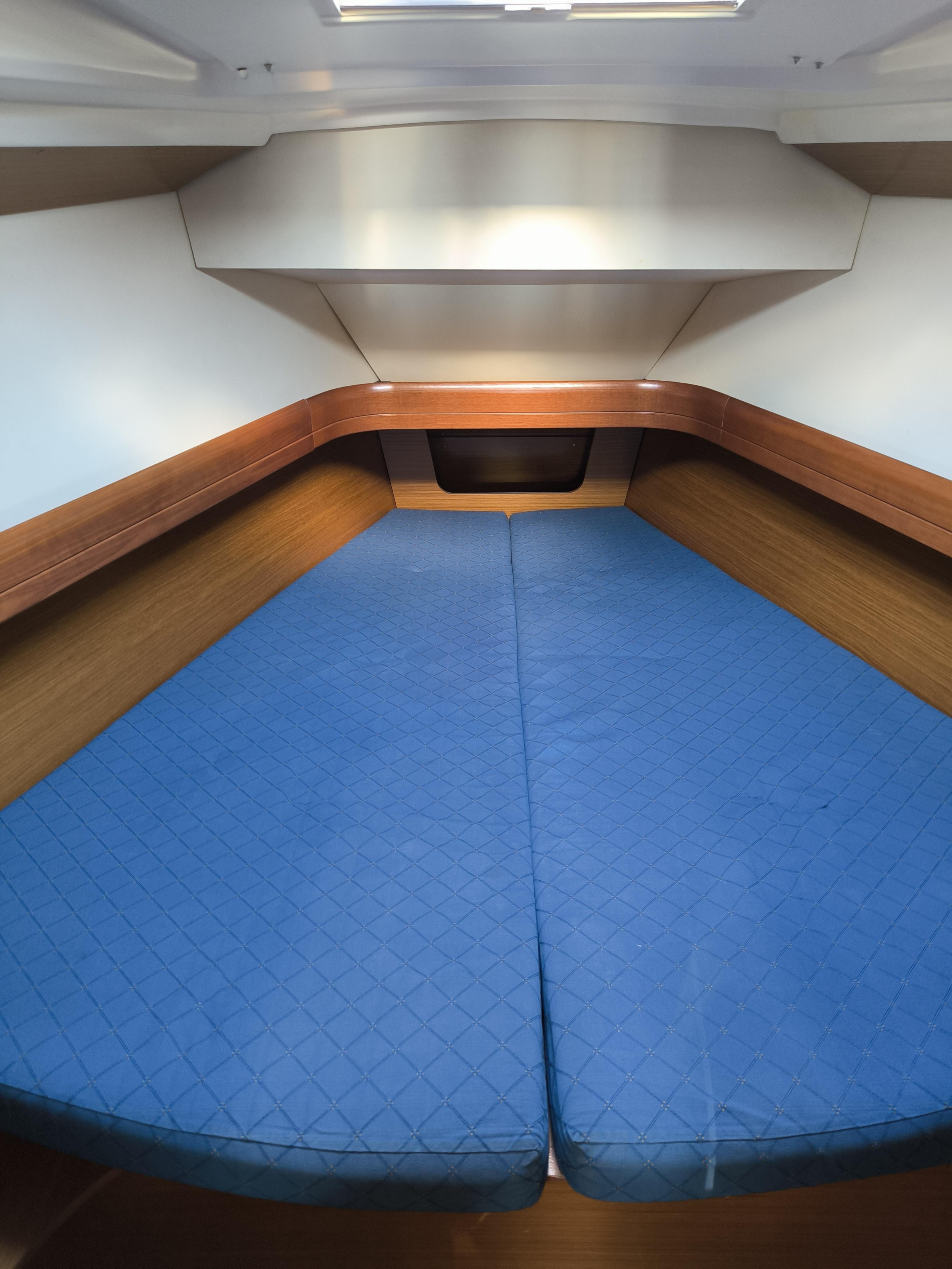 Photo #15 - Sun Odyssey 39i (Bookie Too) en Salamina - 14705