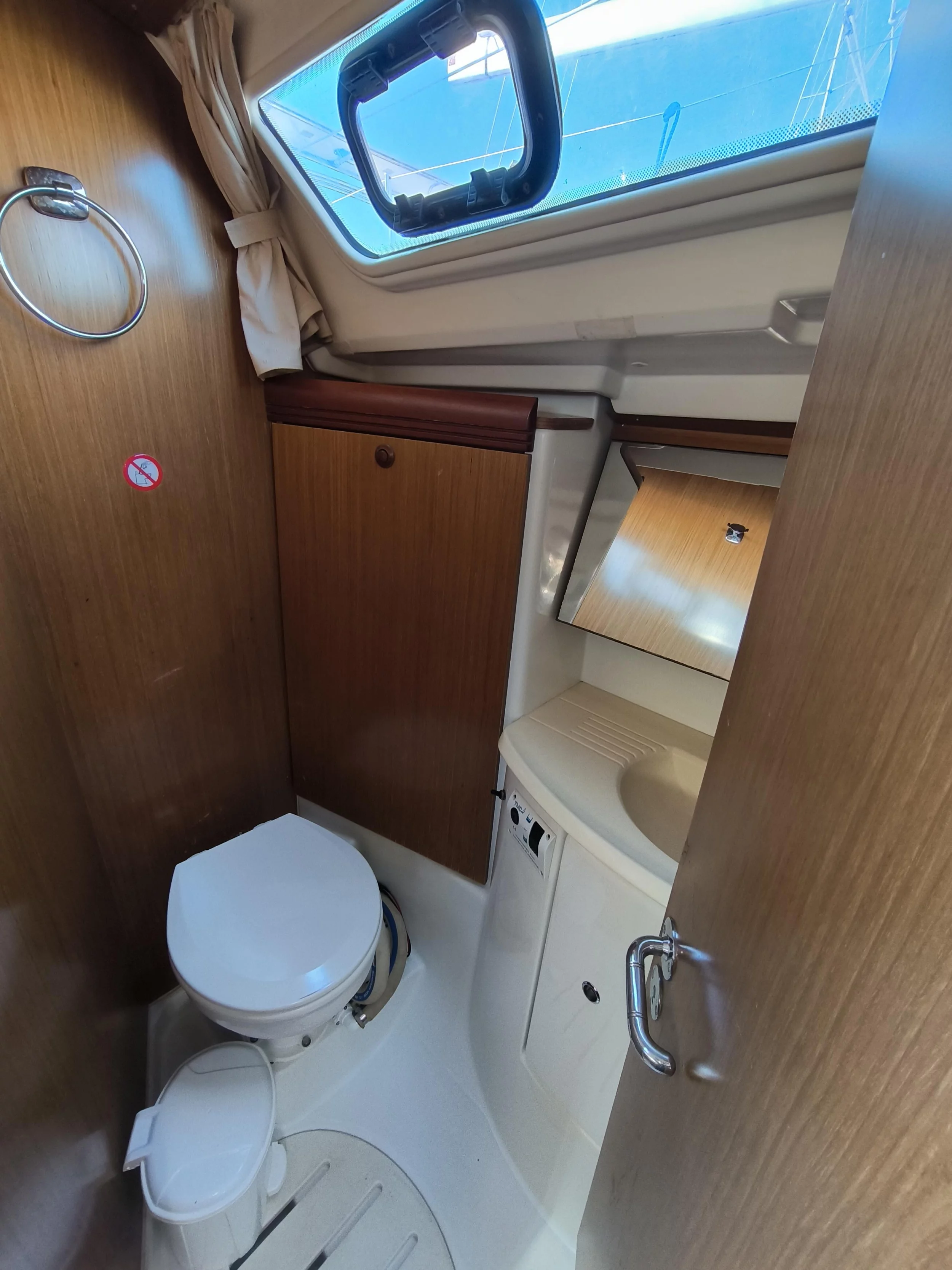 Sun Odyssey 39i (Bookie Too)  - 8