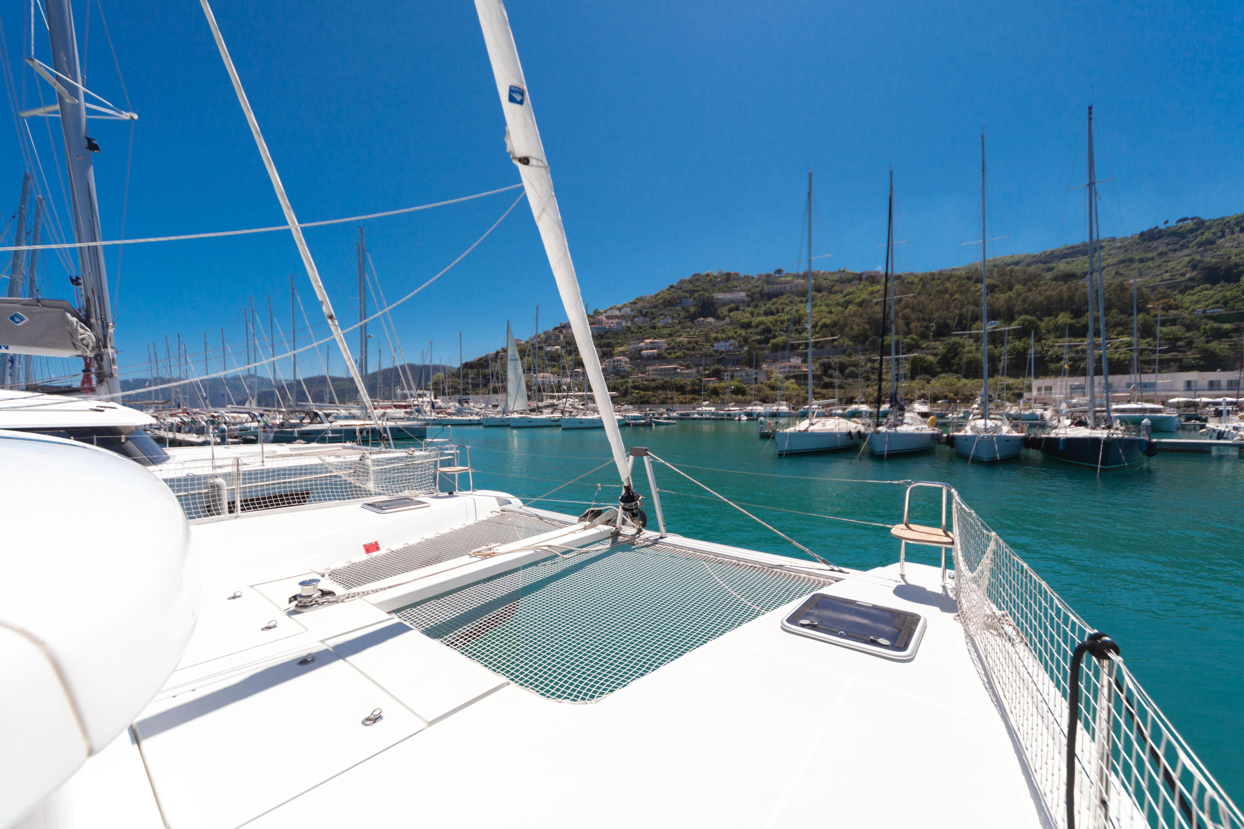 Photo #25 - Lagoon 42 (SHARANDA) in Capo d'Orlando - 12834
