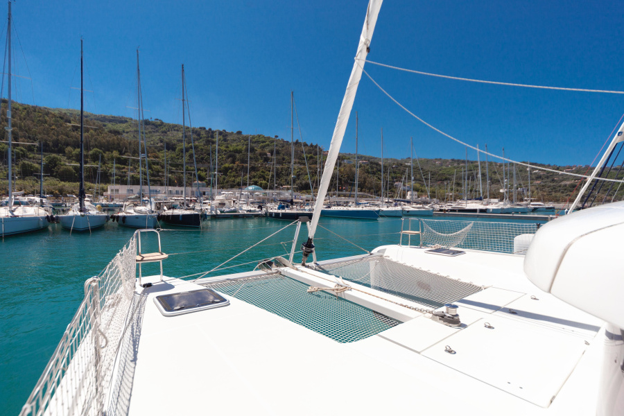 Photo #33 - Lagoon 42 (Frangy) in Capo d'Orlando - 12652
