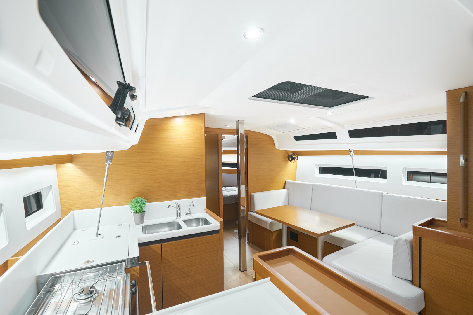 Photo #8 - Sun Odyssey 440 (Nymeria | Water-maker, Solar Panel, Teak Cockpit) en Atenas - 13069