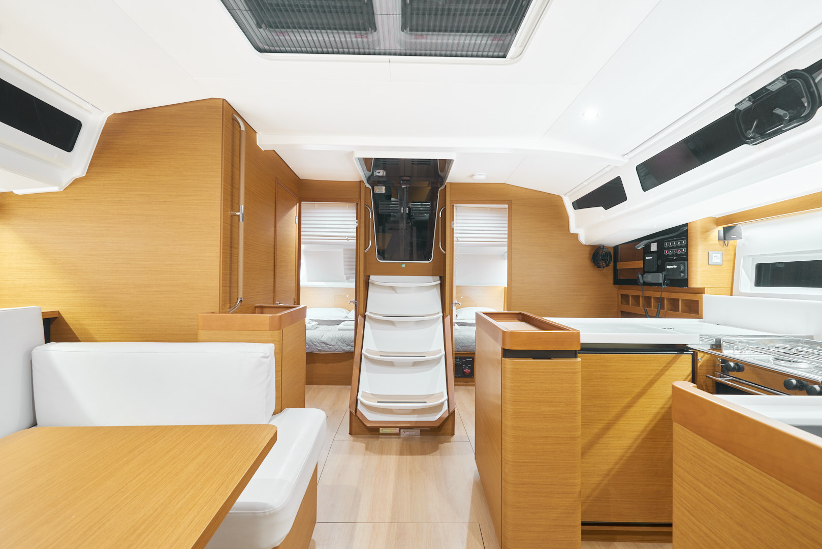 Photo #21 - Sun Odyssey 440 (Nymeria | Water-maker, Solar Panel, Teak Cockpit) en Atenas - 13069