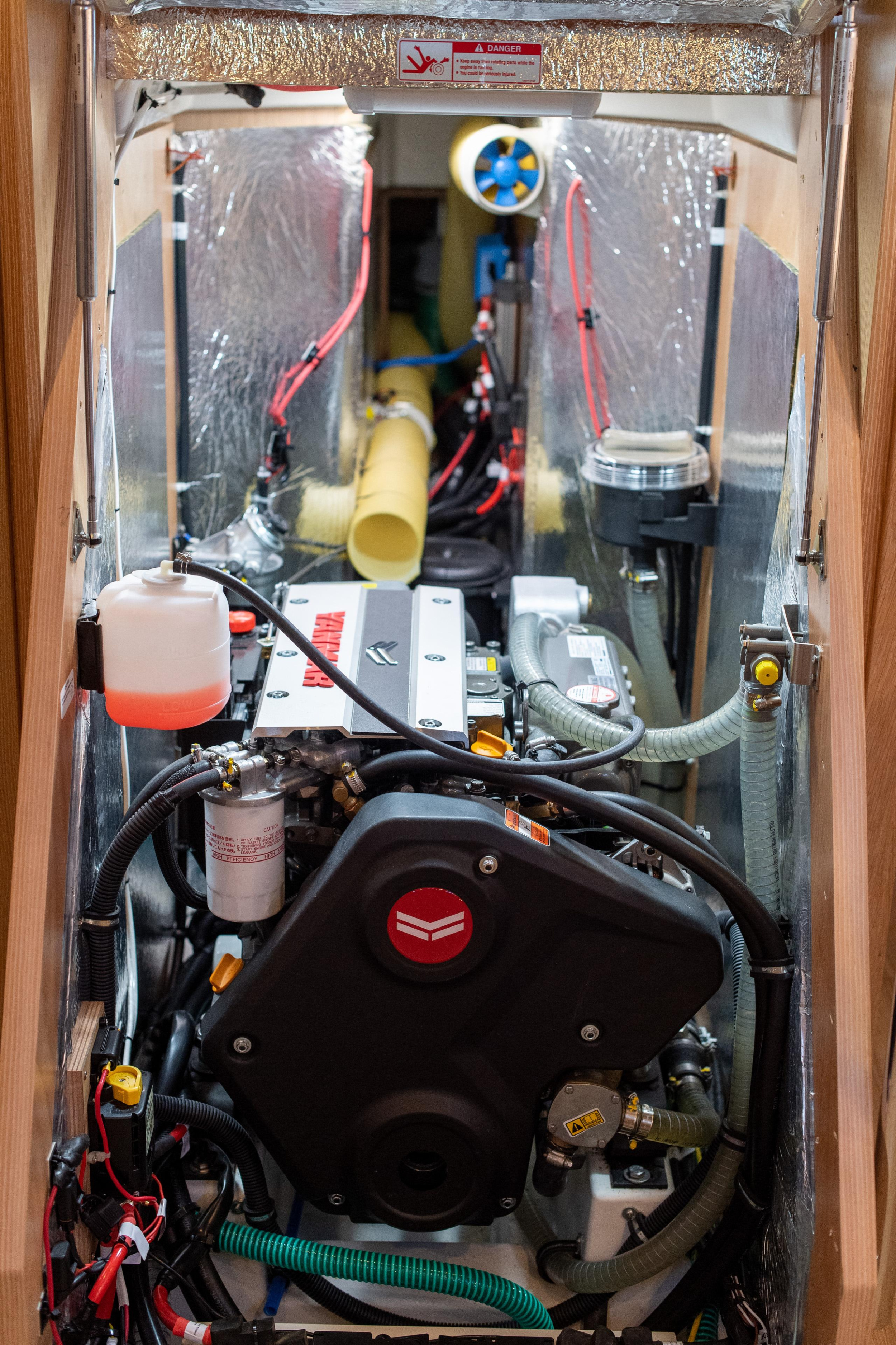 Photo #10 - Bavaria C42 (Karpouzi |, Bow Thruster, Full teak deck) in Preveza - 13468