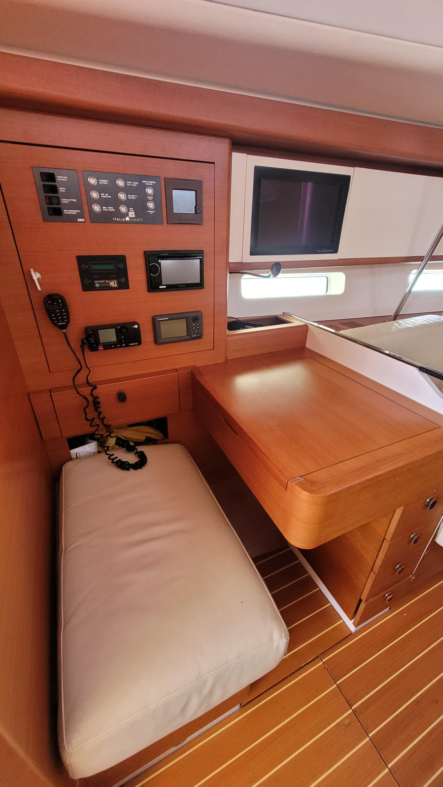 Photo #20 - Italia Yachts 13.98 (Papillon) en Castiglioncello - 17868