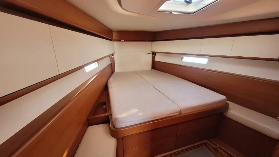 Italia Yachts 13.98 (Papillon)  - 20