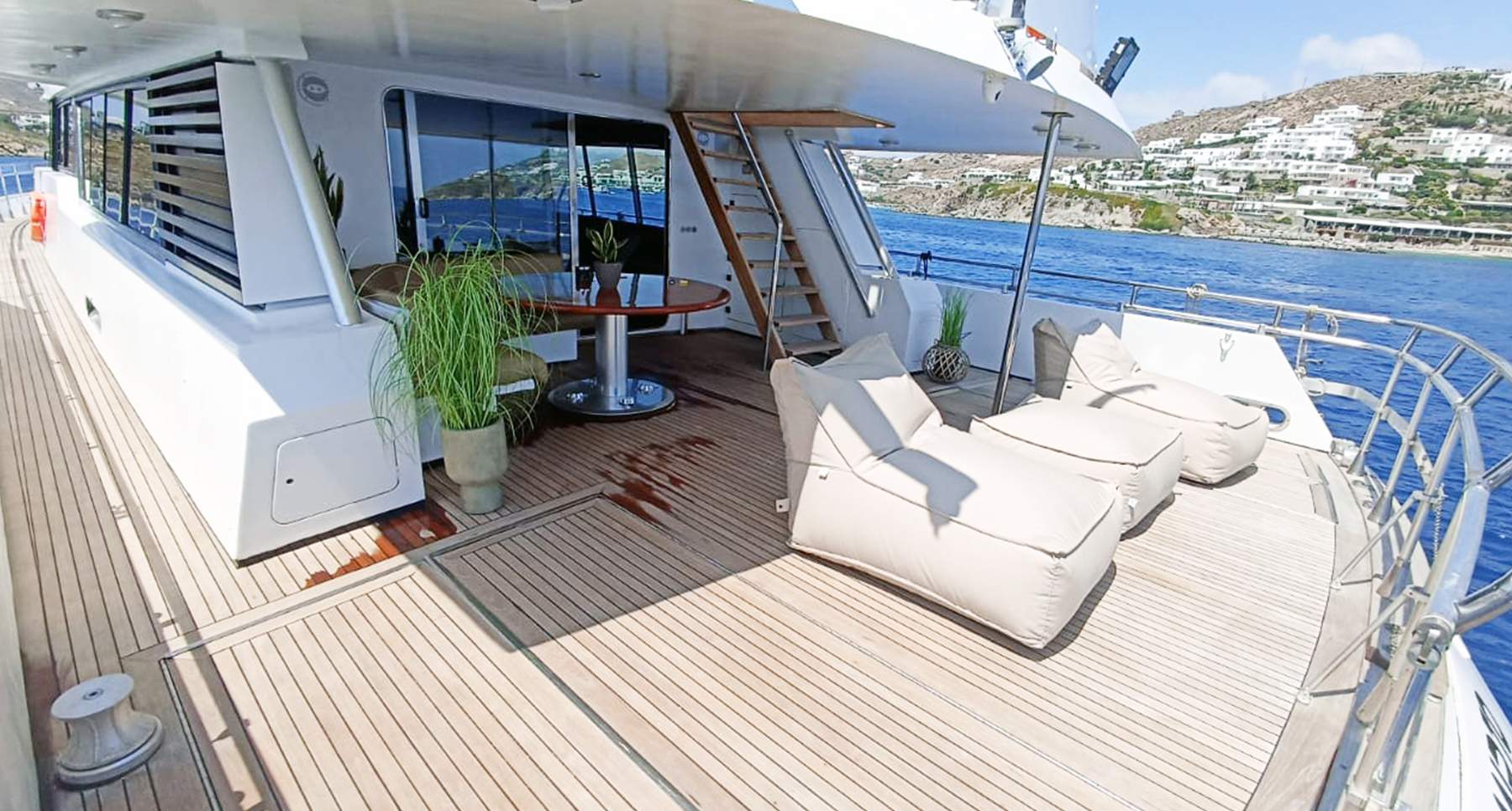 Photo #4 - Techomarin 95ft (Lady Mirto) en Mykonos - 17769