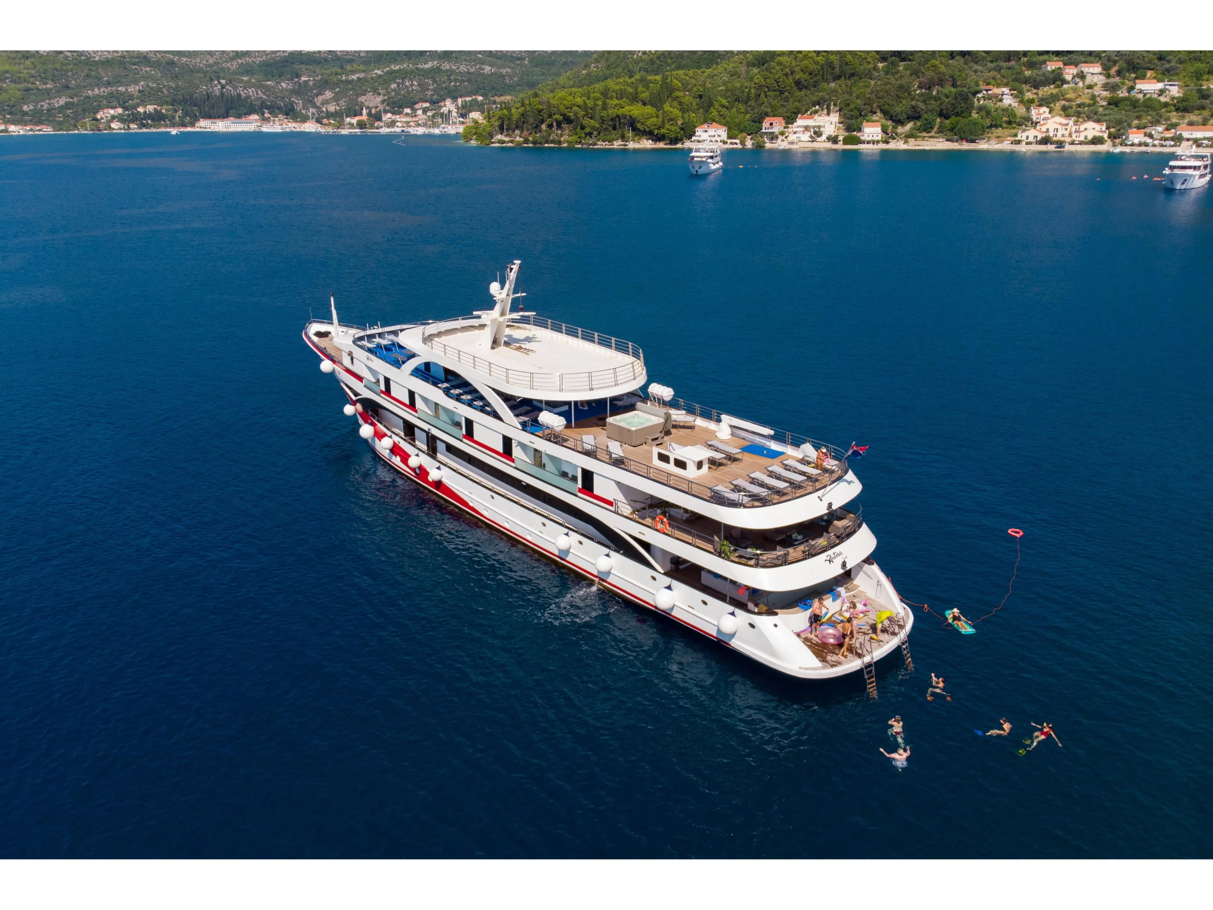 Luxury Motor Yacht (Antaris) Main image - 0