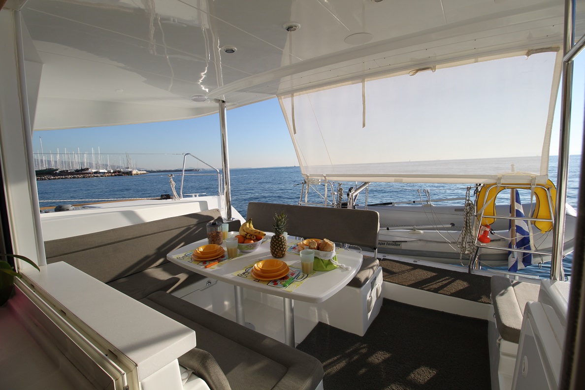 Photo #4 - Lagoon 400 S2 (Sailing Blue 4 - Refit 2021) in Athen - 8651