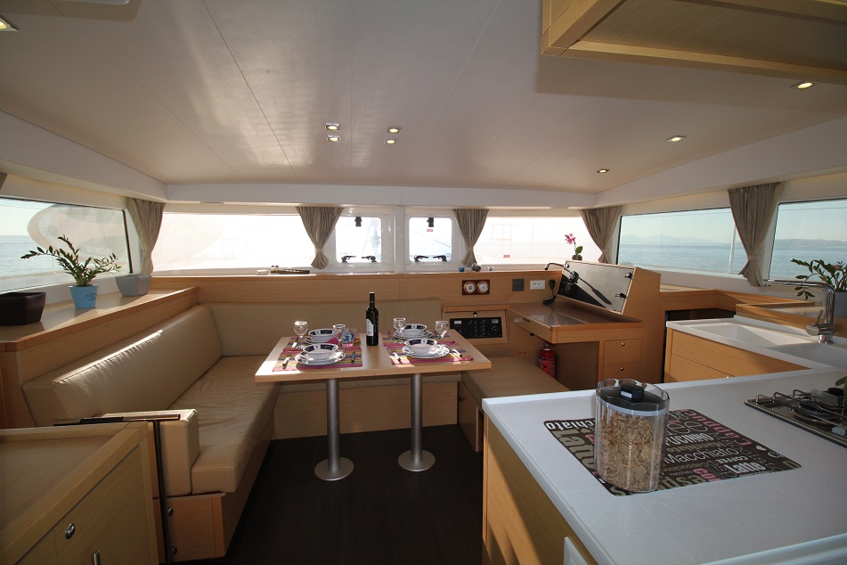 Photo #11 - Lagoon 400 S2 (Sailing Blue 4 - Refit 2021) in Athen - 8651