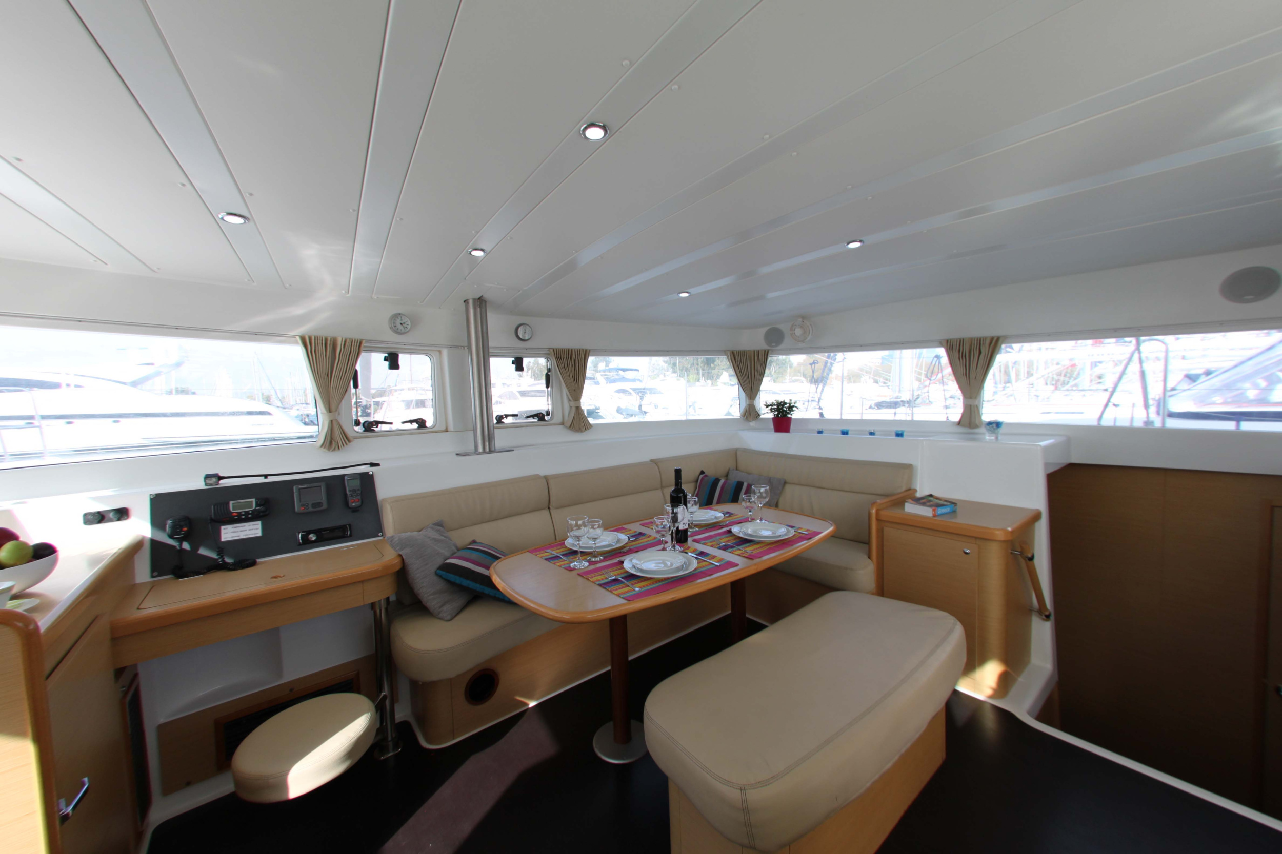 Photo #6 - Lagoon 420 (Fantasy - ( - - Refit 2021)) in Athen - 13673