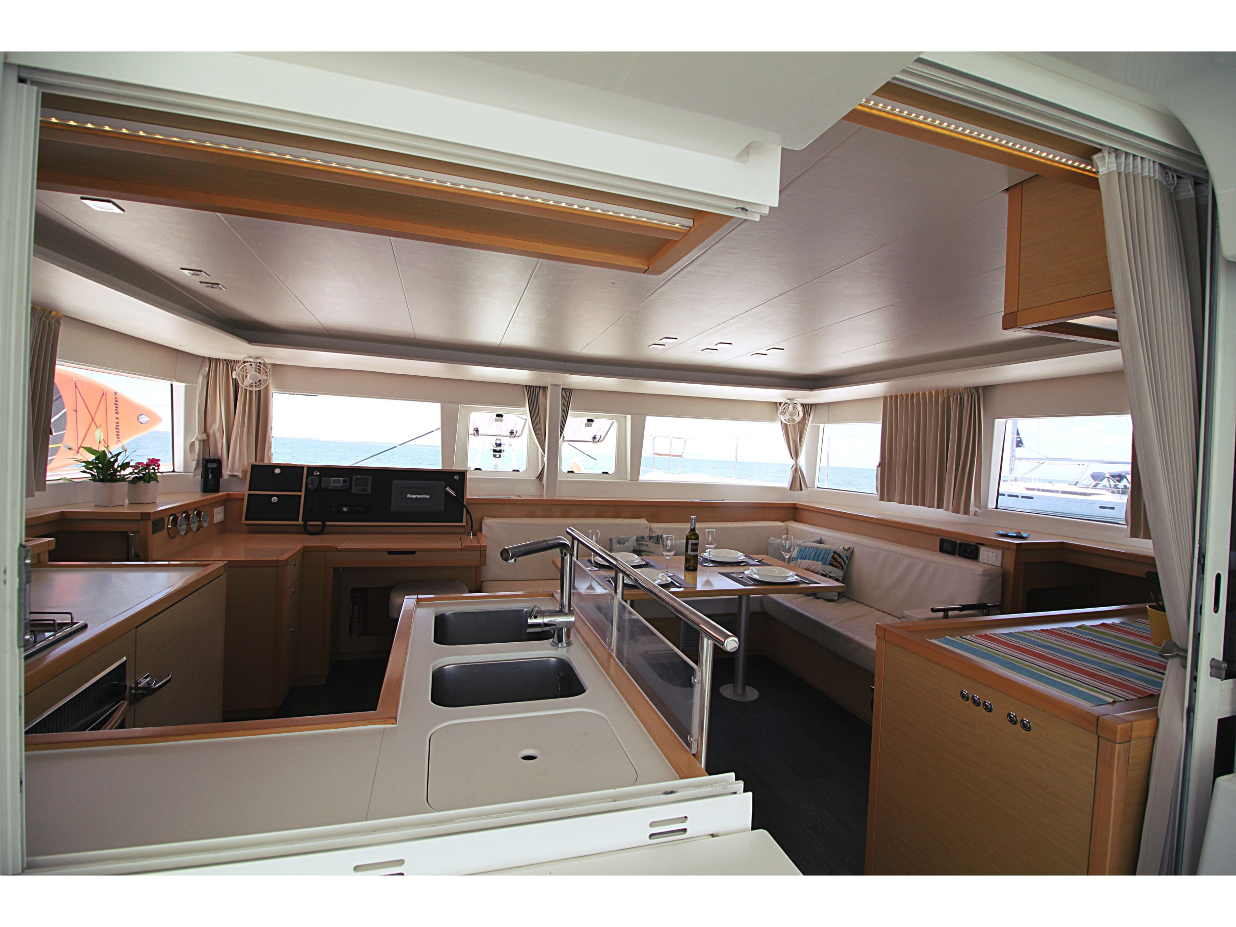 Photo #4 - Lagoon 450 (Baccarat - ( - - Refit 2021)) in Athens - 17272