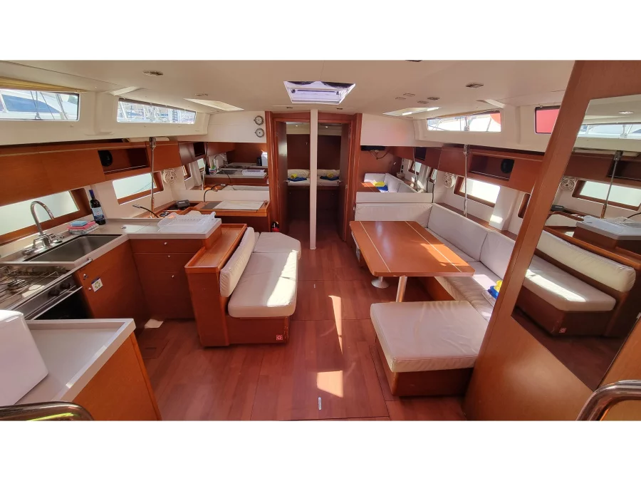 Oceanis 51.1 (South Point) Interior image - 6