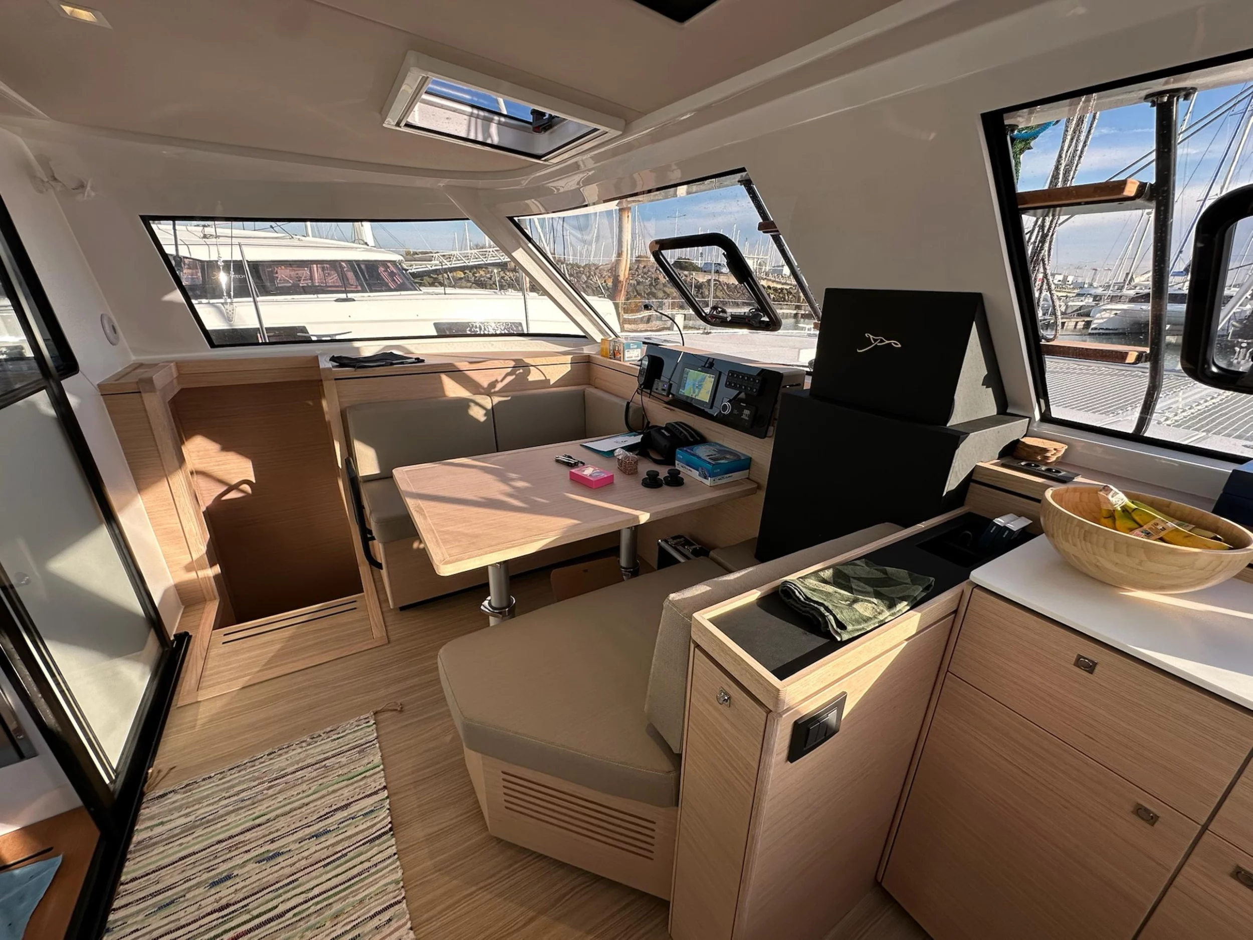 Nautitech 40 Open (Motus) Interior image - 11