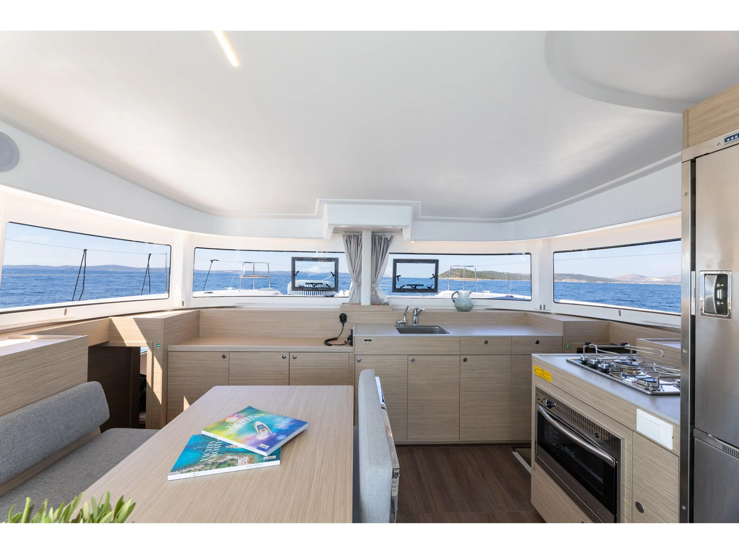 Lagoon 38 (FURIA) Interior image - 15