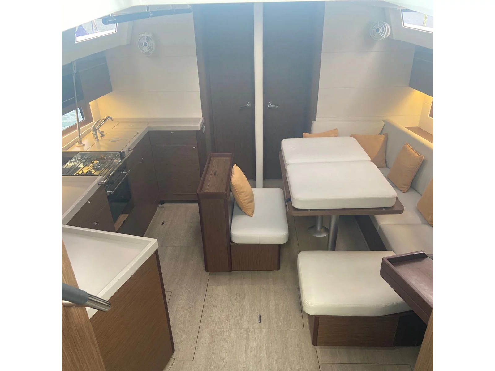Oceanis 46.1 (Victoria) Interior image - 1