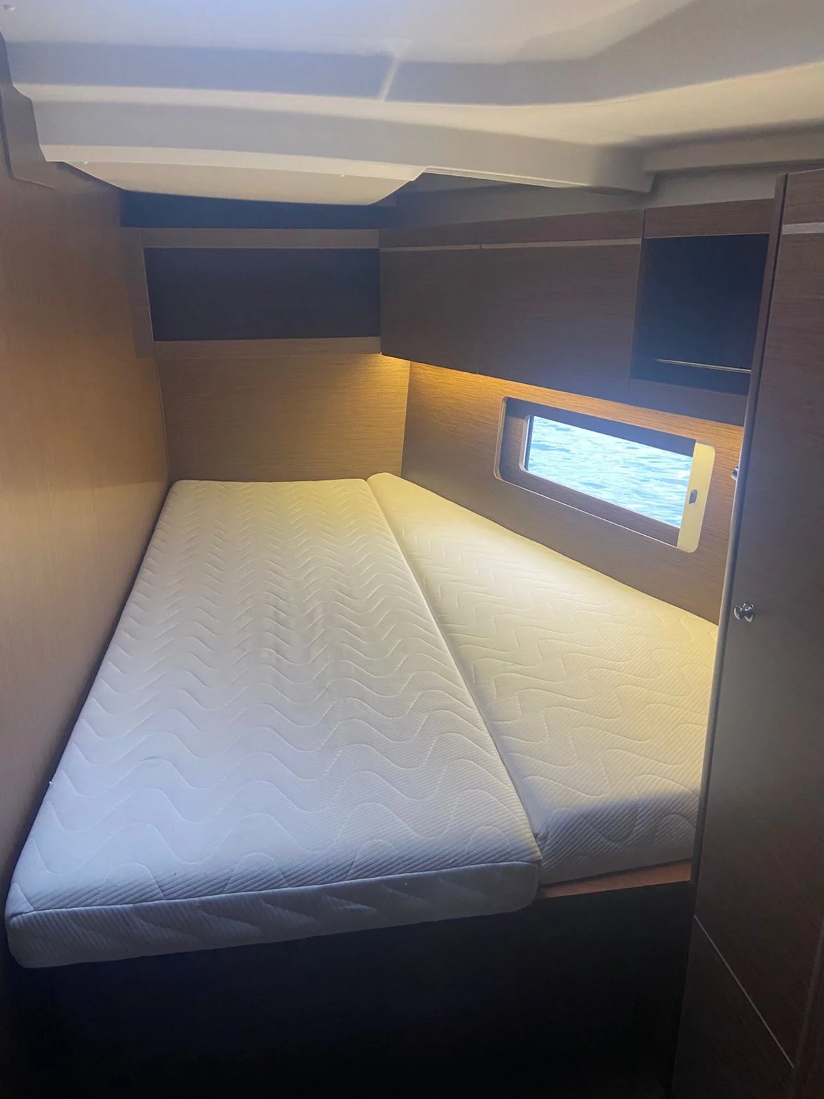 Oceanis 46.1 (Victoria)  - 6
