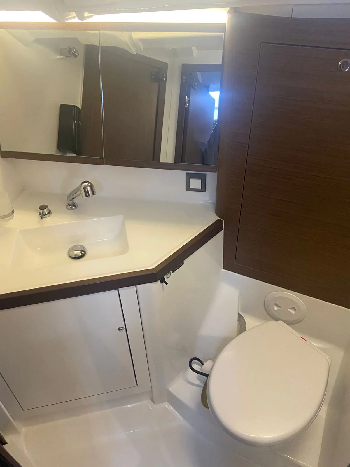 Oceanis 46.1 (Victoria)  - 3