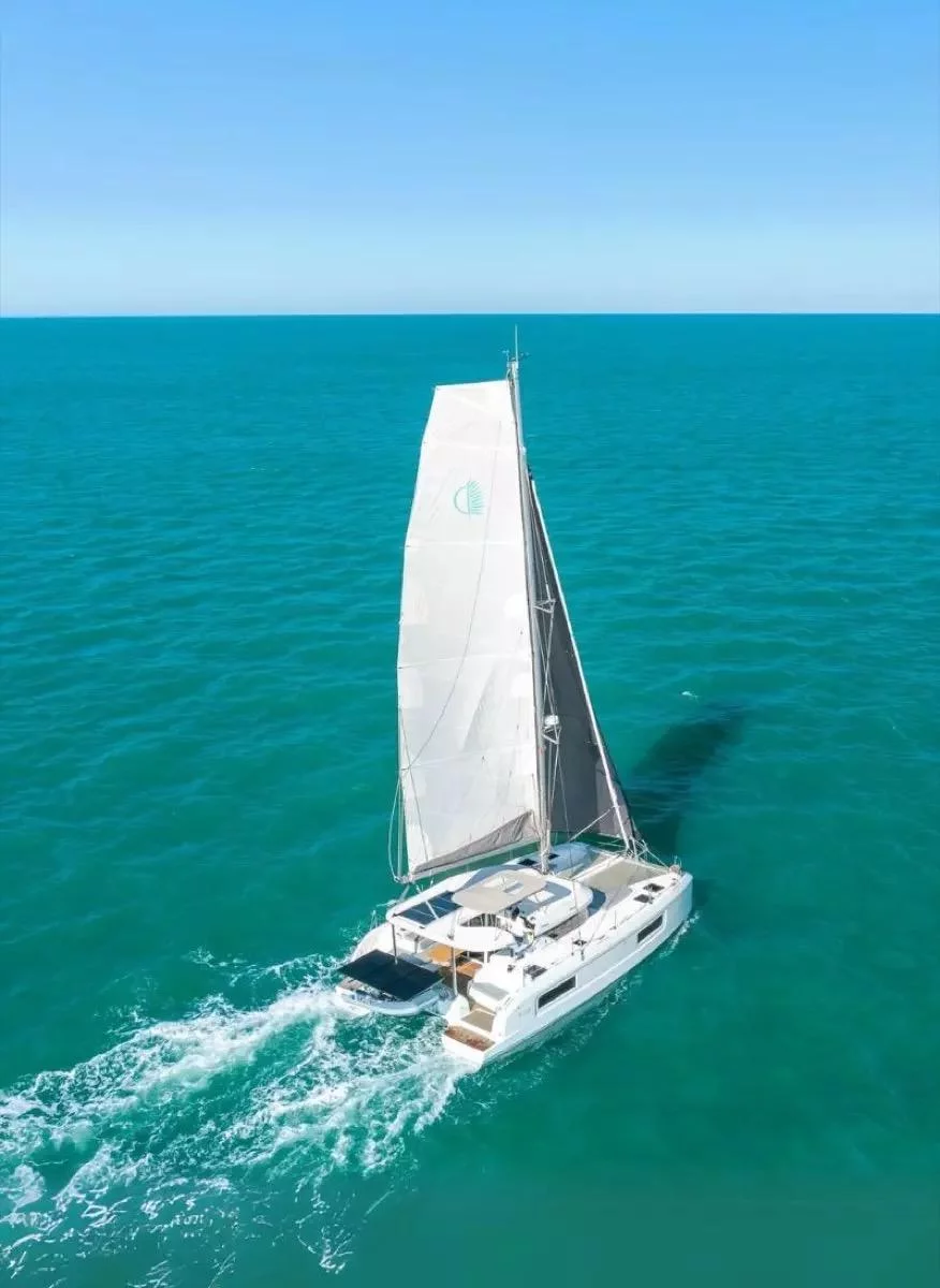 Lagoon 38 (Blue Willi)  - 12