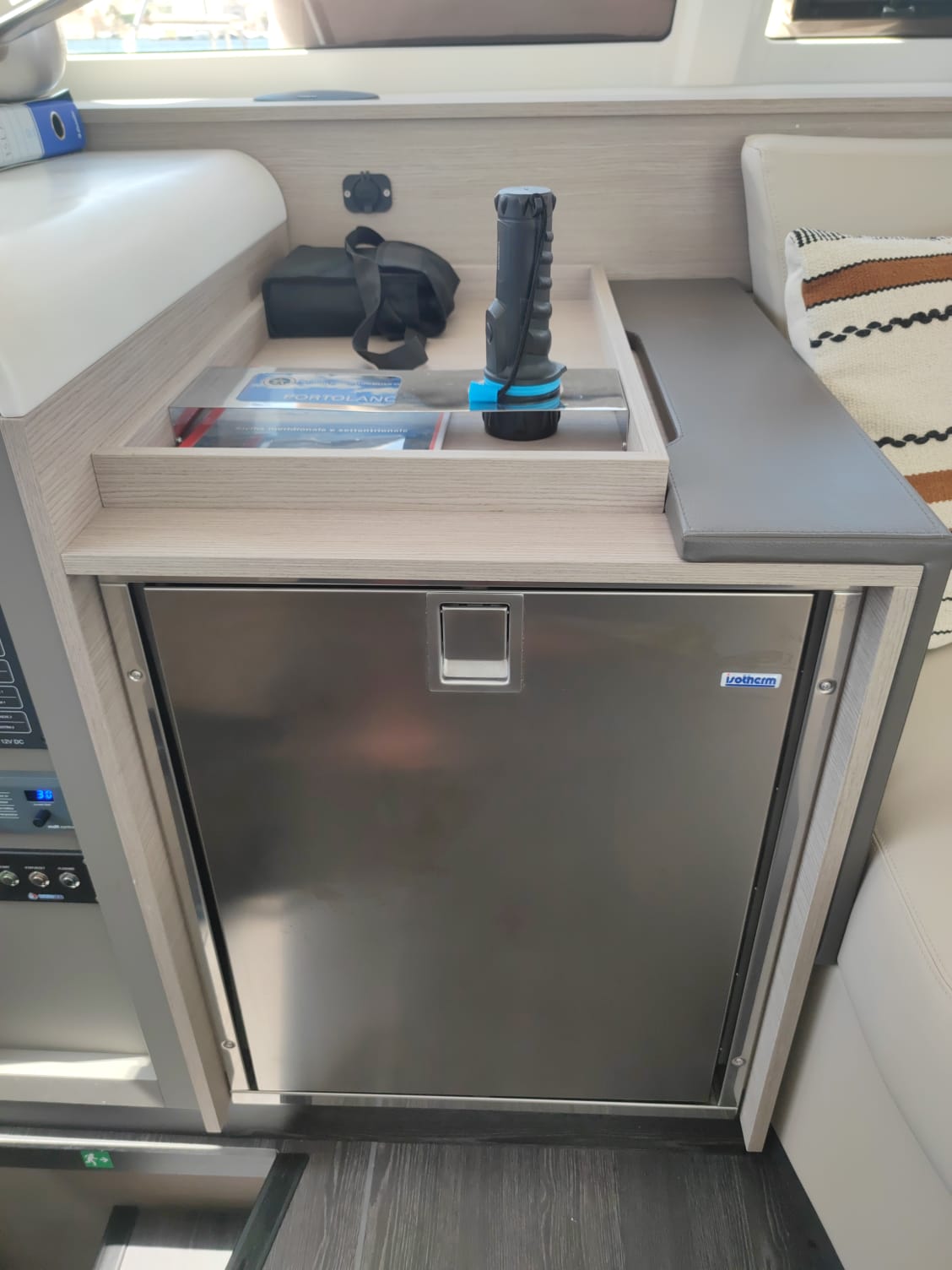 Photo #28 - Fountaine Pajot Isla 40 (Wm-Ac in dinette-Gen-Sol.Pan) (Isla) in Castellamare del Golfo - 16320