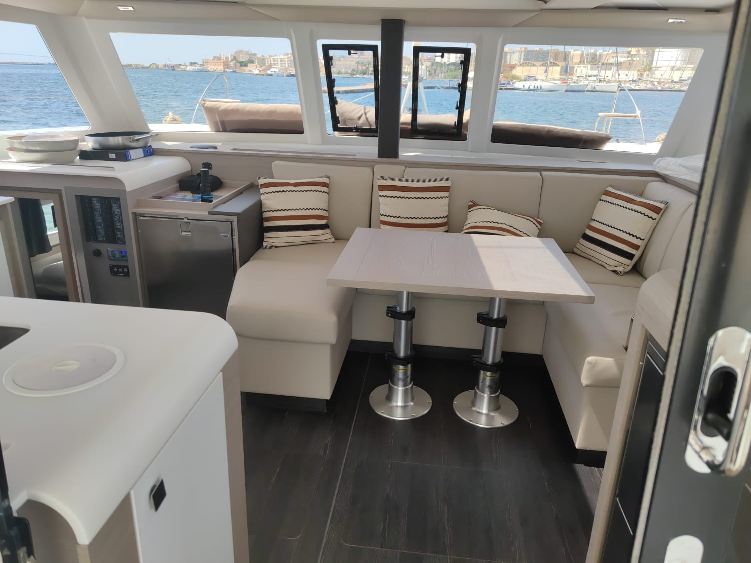 Photo #15 - Fountaine Pajot Isla 40 (Wm-Ac in dinette-Gen-Sol.Pan) (Isla) in Castellamare del Golfo - 16320
