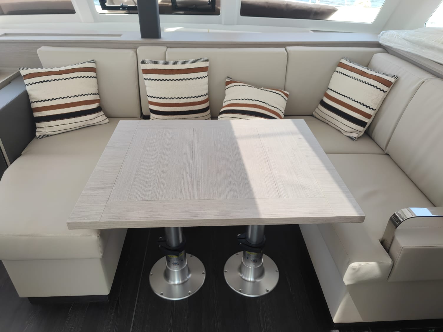 Photo #8 - Fountaine Pajot Isla 40 (Wm-Ac in dinette-Gen-Sol.Pan) (Isla) in Castellamare del Golfo - 16320