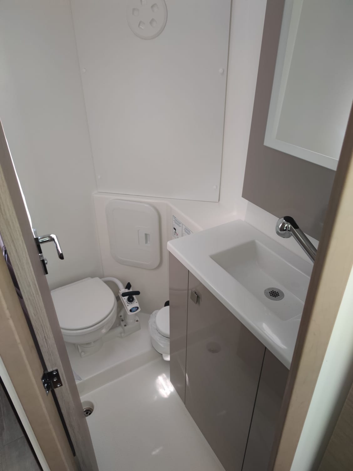 Photo #21 - Fountaine Pajot Isla 40 (Wm-Ac in dinette-Gen-Sol.Pan) (Isla) in Castellamare del Golfo - 16320