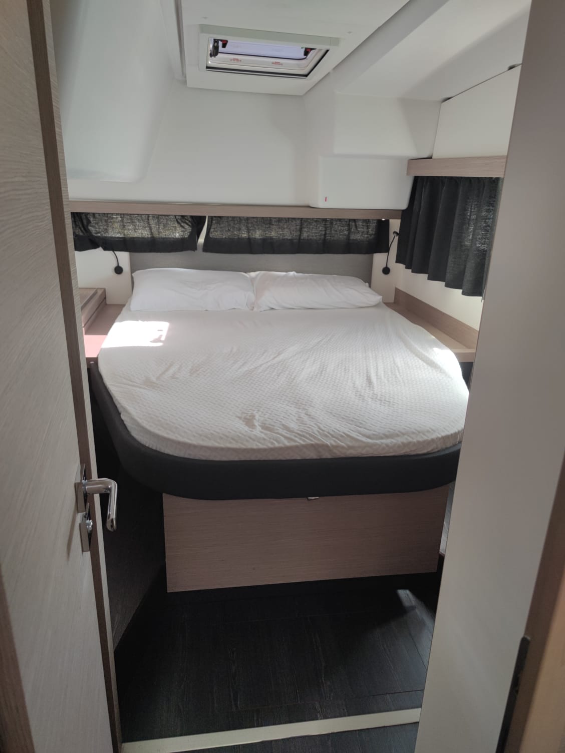Photo #7 - Fountaine Pajot Isla 40 (Wm-Ac in dinette-Gen-Sol.Pan) (Isla) in Castellamare del Golfo - 16320